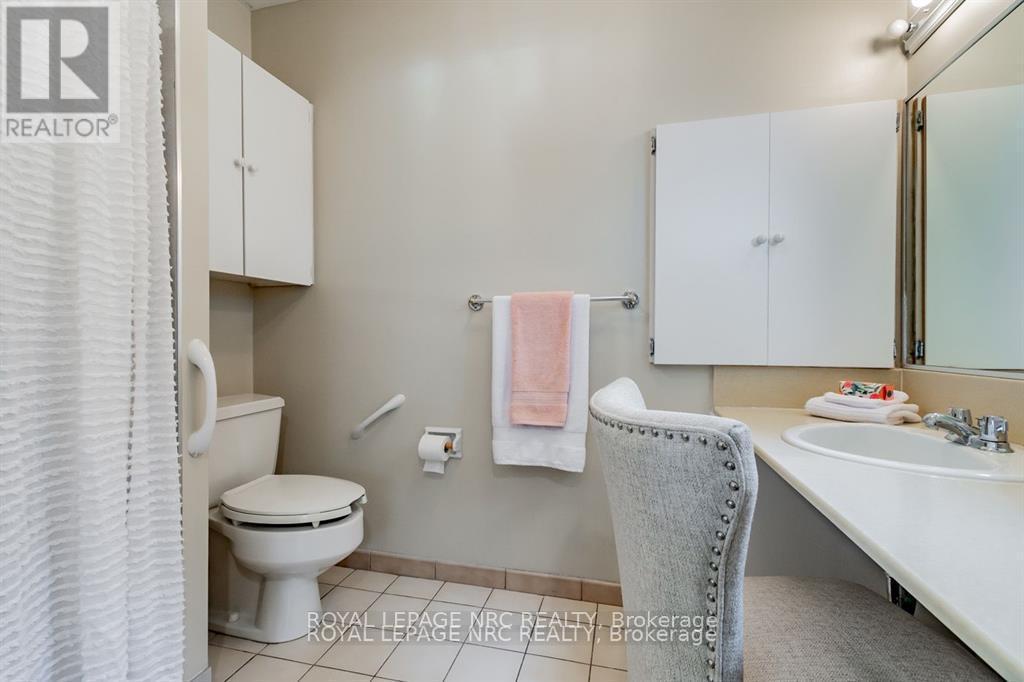 












8 MACBETH BOULEVARD

,
St. Catharines (Glendale/Glenridge),




Ontario
L2T2M2

