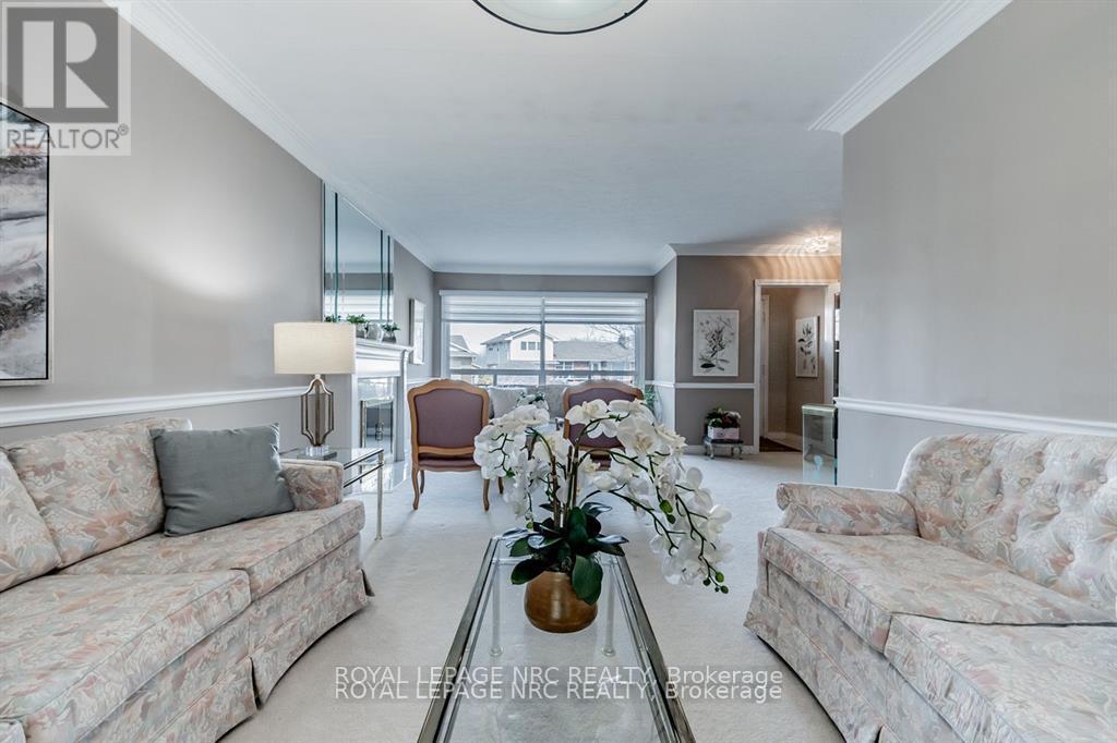 












8 MACBETH BOULEVARD

,
St. Catharines (Glendale/Glenridge),




Ontario
L2T2M2

