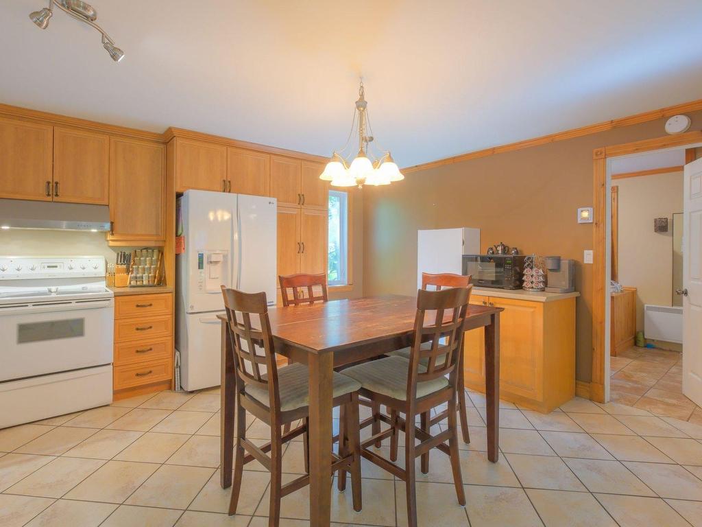 









300


Rue Armand-Chainey

,
Sainte-Catherine-de-Hatley,




QC
J0B1W0

