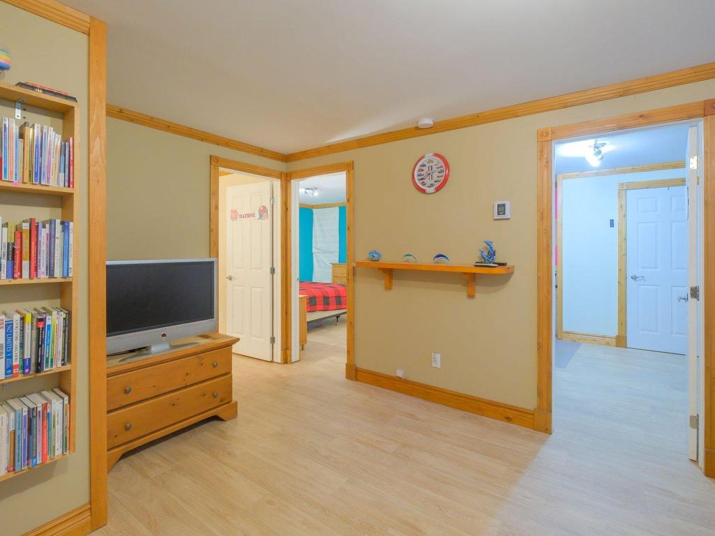 









300


Rue Armand-Chainey

,
Sainte-Catherine-de-Hatley,




QC
J0B1W0

