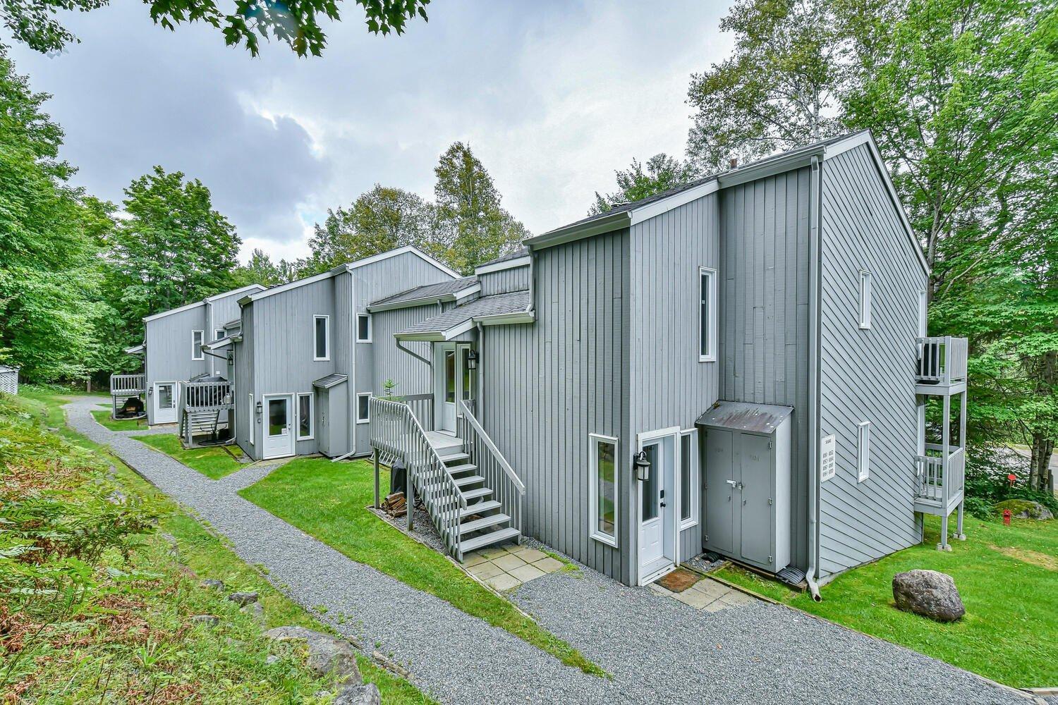 









1067


Crois. des Soleils

,
Mont-Tremblant,




QC
J8E1X6

