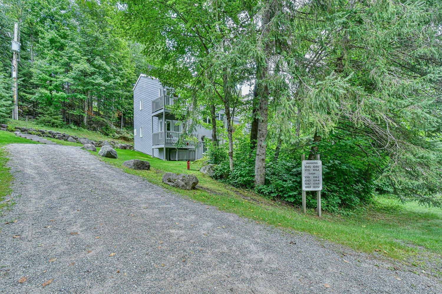 









1067


Crois. des Soleils

,
Mont-Tremblant,




QC
J8E1X6

