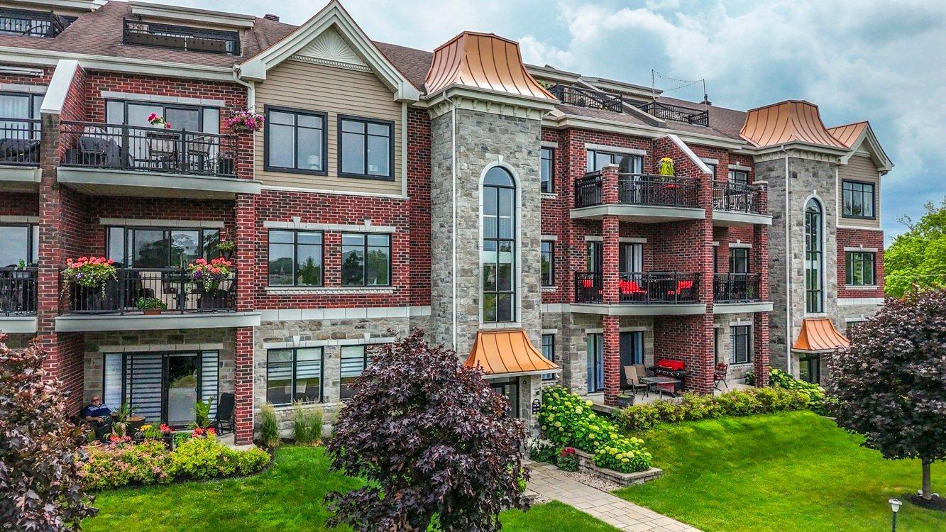









530


Rue Martel

, 101,
Chambly,




QC
J3L0R4

