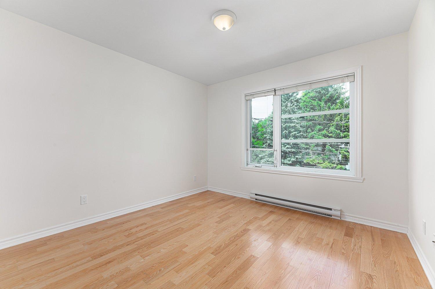 









2682


Rue Préfontaine

,
Longueuil (Le Vieux-Longueuil),




QC
J4K3Y6

