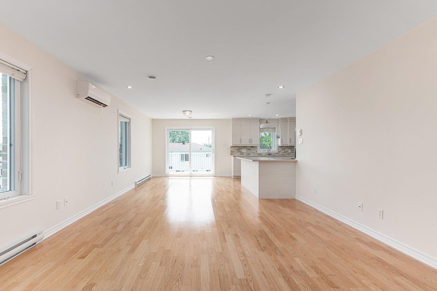 









2682


Rue Préfontaine

,
Longueuil (Le Vieux-Longueuil),




QC
J4K3Y6

