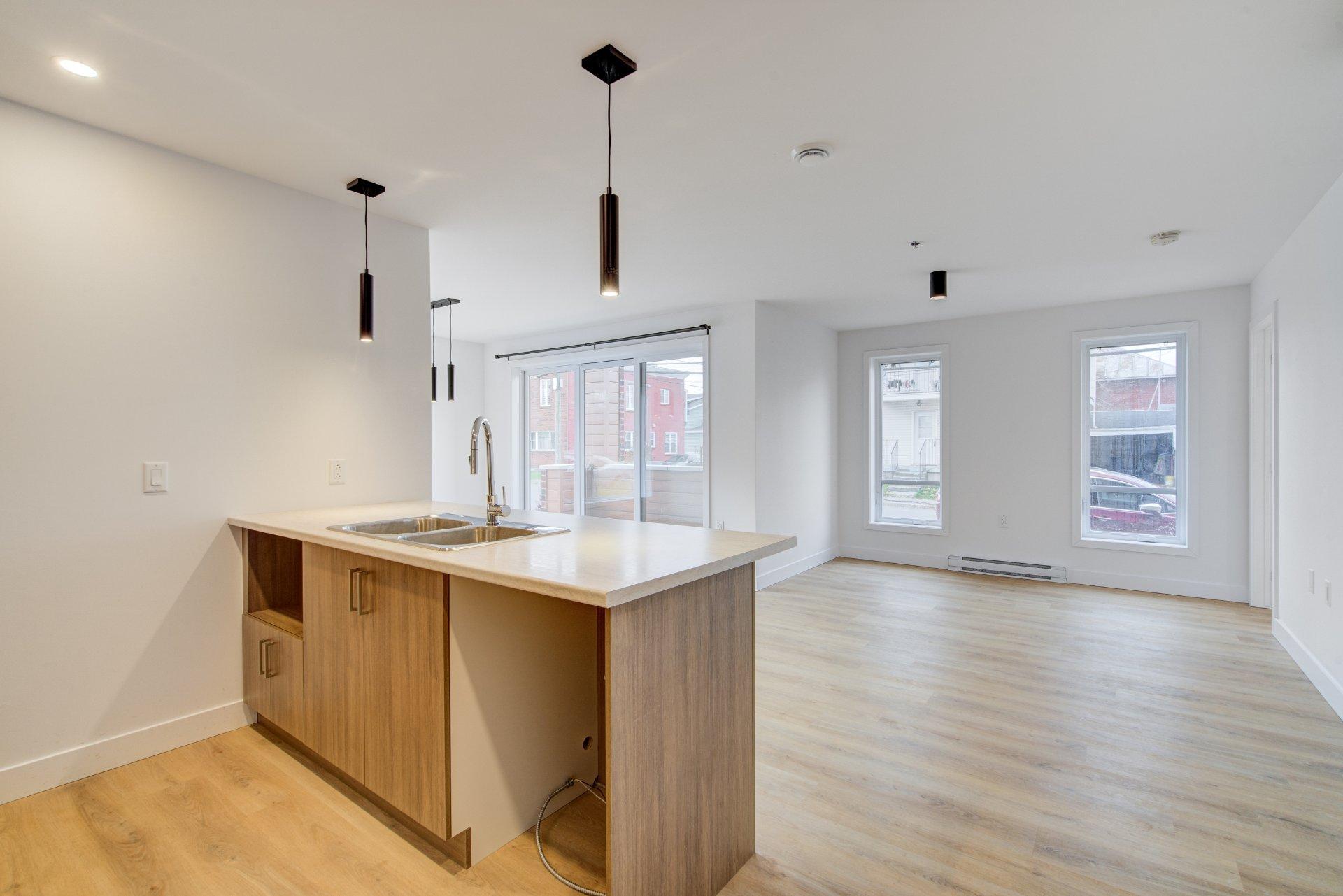 









50


Rue St-Louis

, 201,
Salaberry-de-Valleyfield,




QC
J6T1M6


