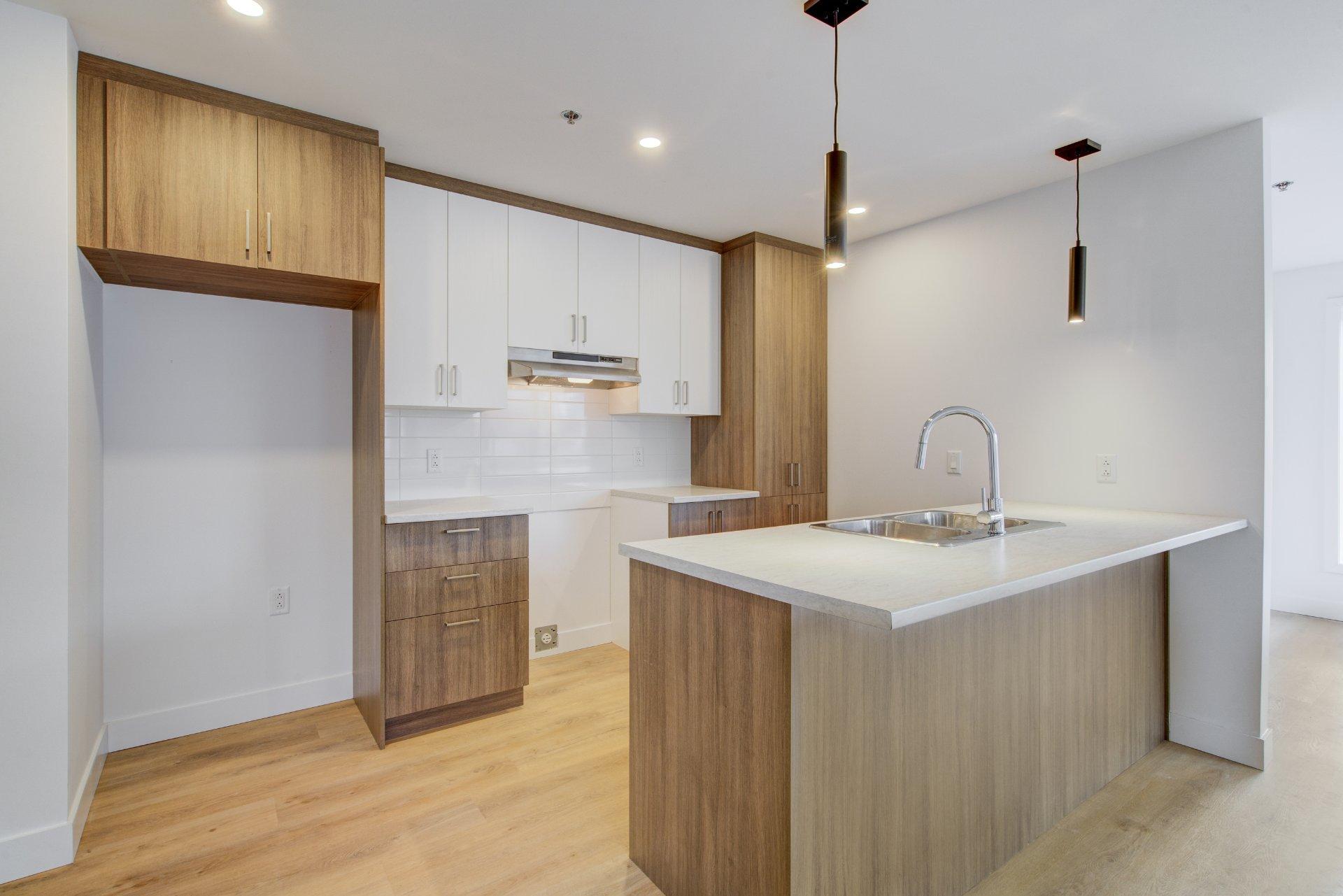 









50


Rue St-Louis

, 201,
Salaberry-de-Valleyfield,




QC
J6T1M6

