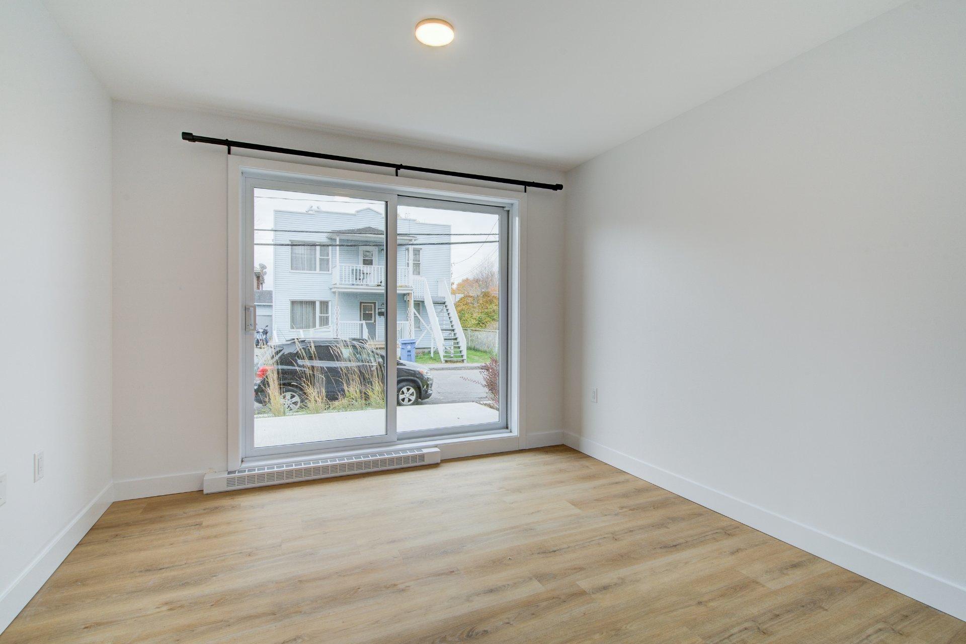 









50


Rue St-Louis

, 201,
Salaberry-de-Valleyfield,




QC
J6T1M6

