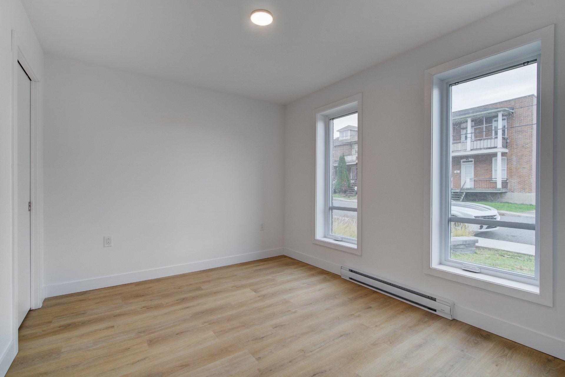 









50


Rue St-Louis

, 201,
Salaberry-de-Valleyfield,




QC
J6T1M6

