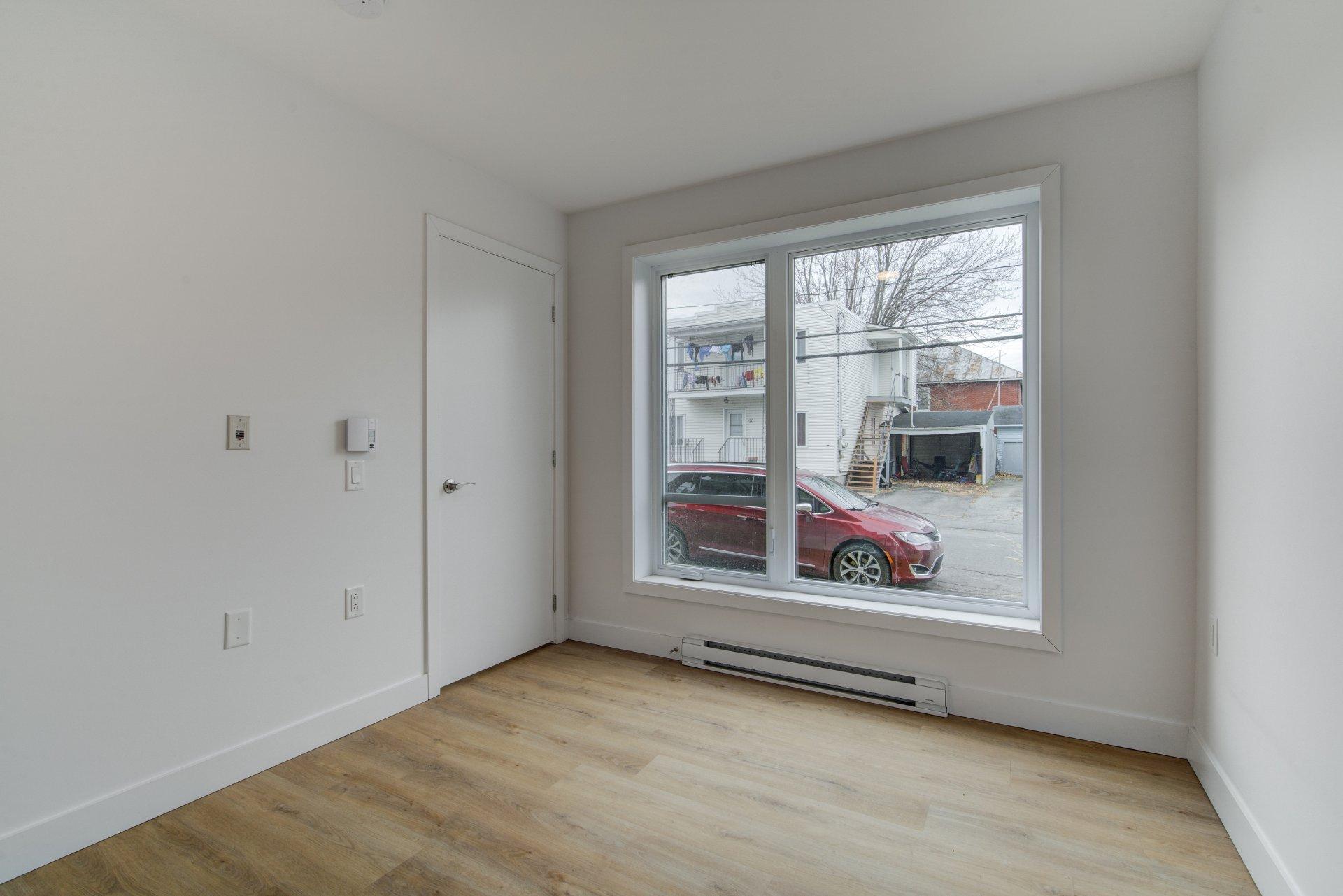 









50


Rue St-Louis

, 201,
Salaberry-de-Valleyfield,




QC
J6T1M6

