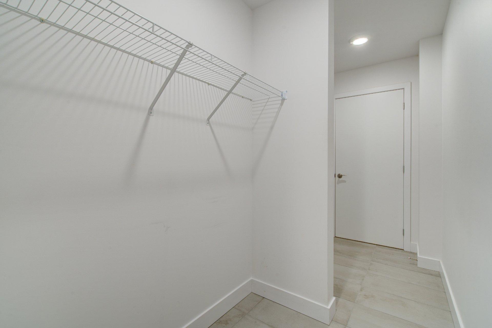 









50


Rue St-Louis

, 201,
Salaberry-de-Valleyfield,




QC
J6T1M6

