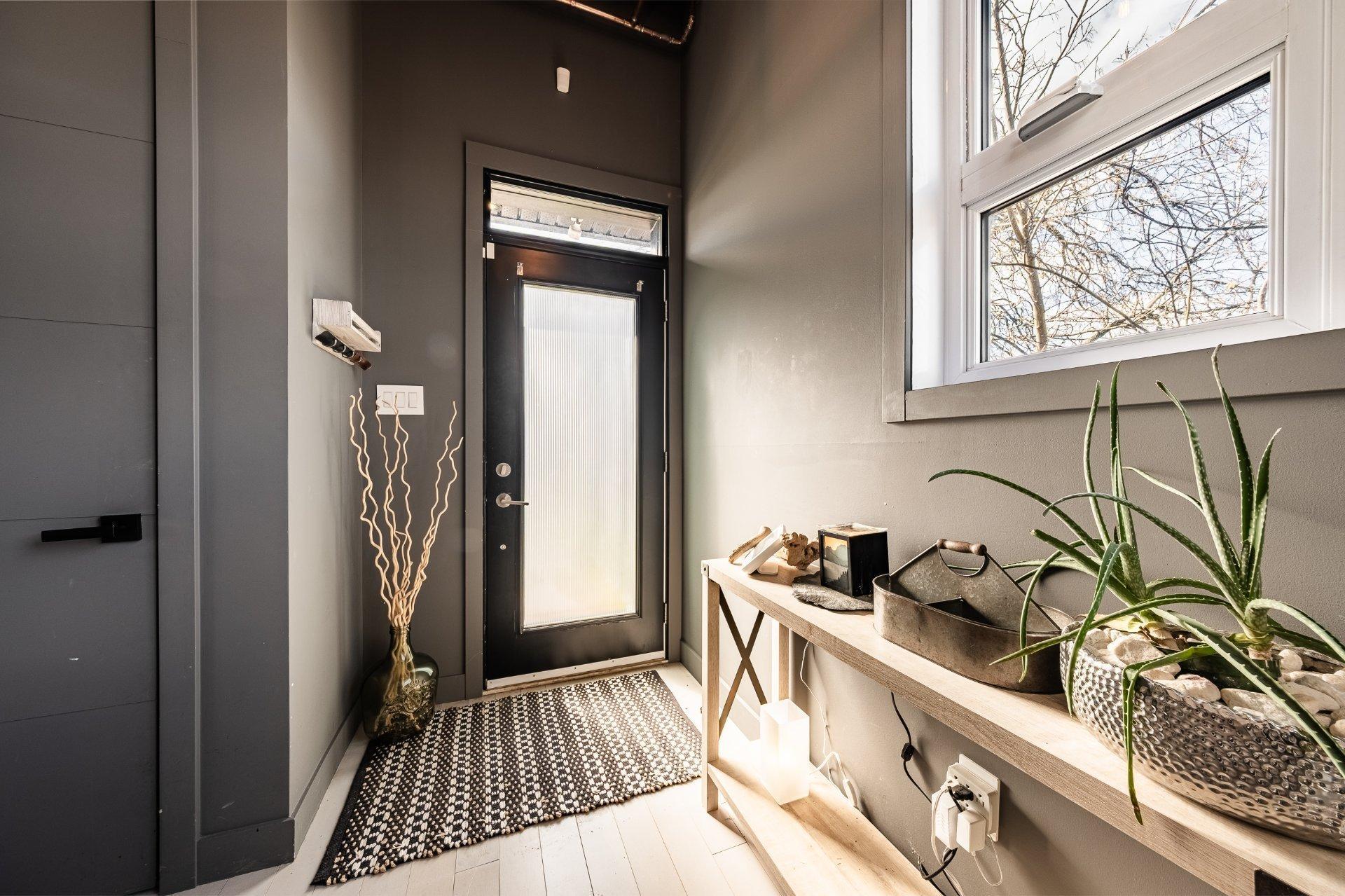 









6000


Rue St-Pierre O.

,
Saint-Hyacinthe,




QC
J2T5G9

