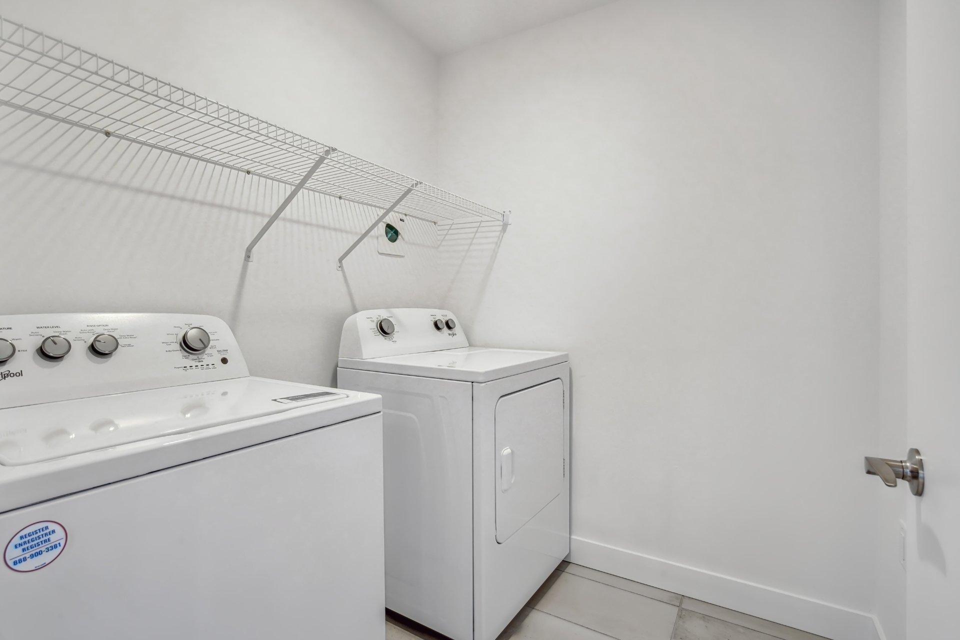









50


Rue St-Louis

, 203,
Salaberry-de-Valleyfield,




QC
J6T1M6

