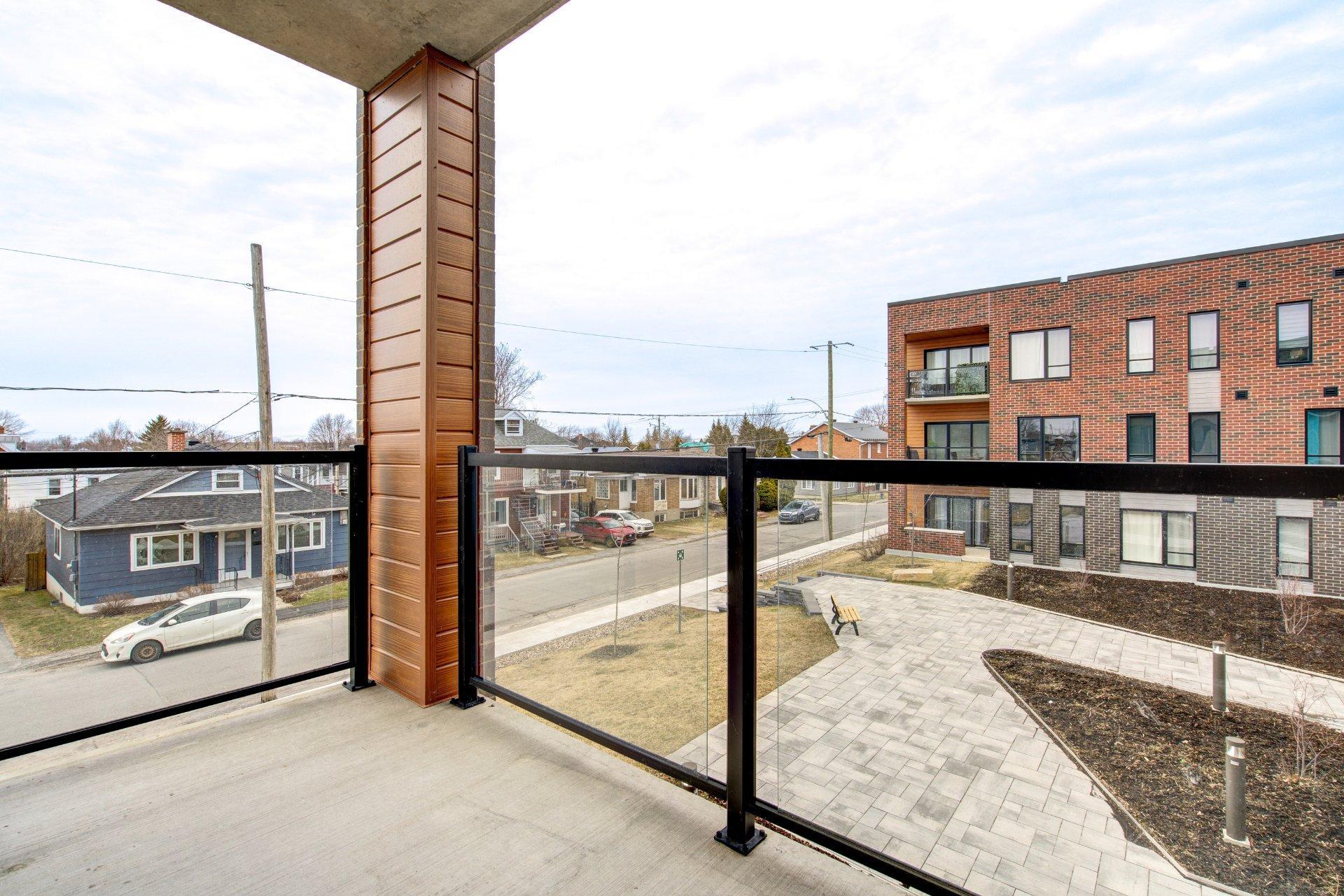 









50


Rue St-Louis

, 104,
Salaberry-de-Valleyfield,




QC
J6T1M6

