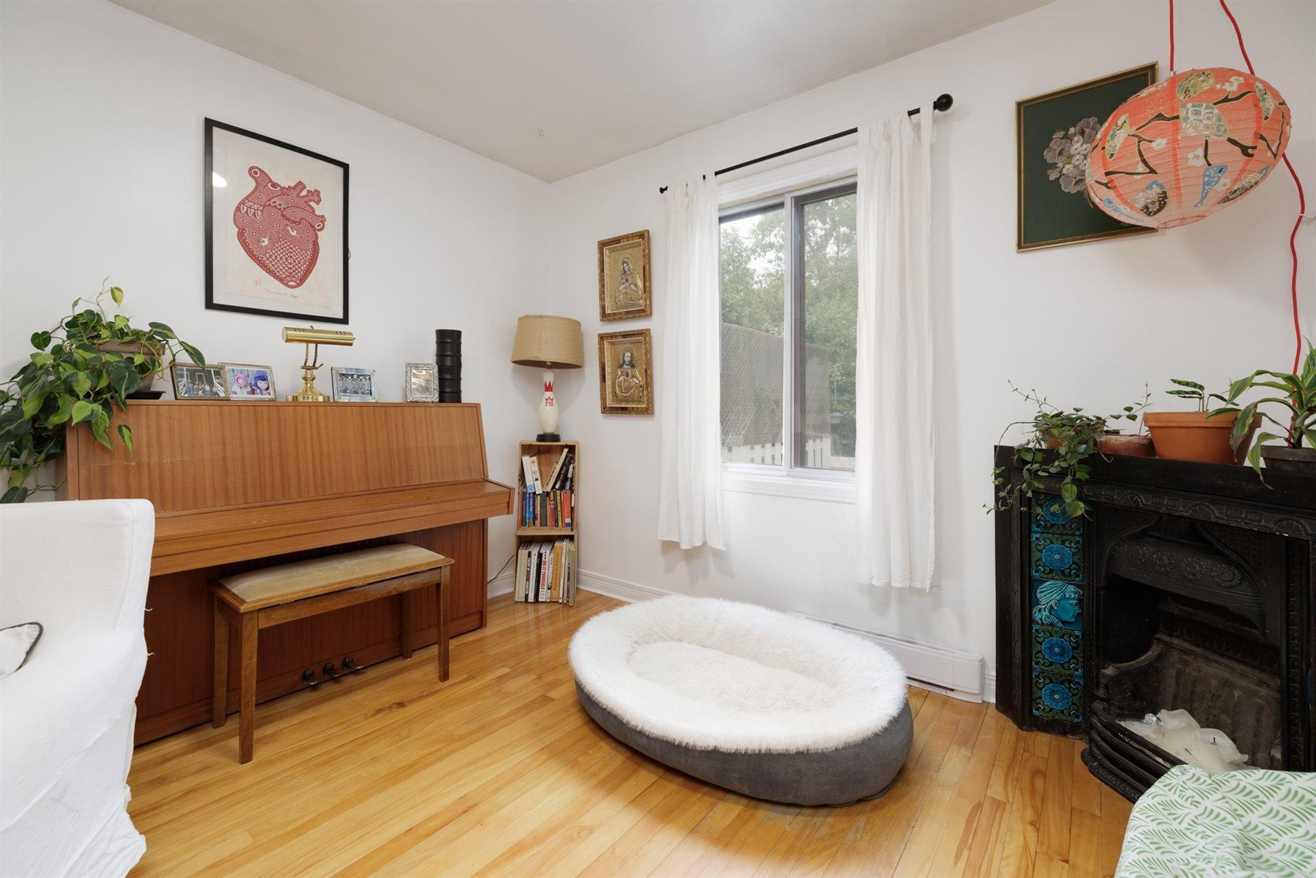 









521


Av. St-Léon

,
Dorval,




QC
H9P1Z8

