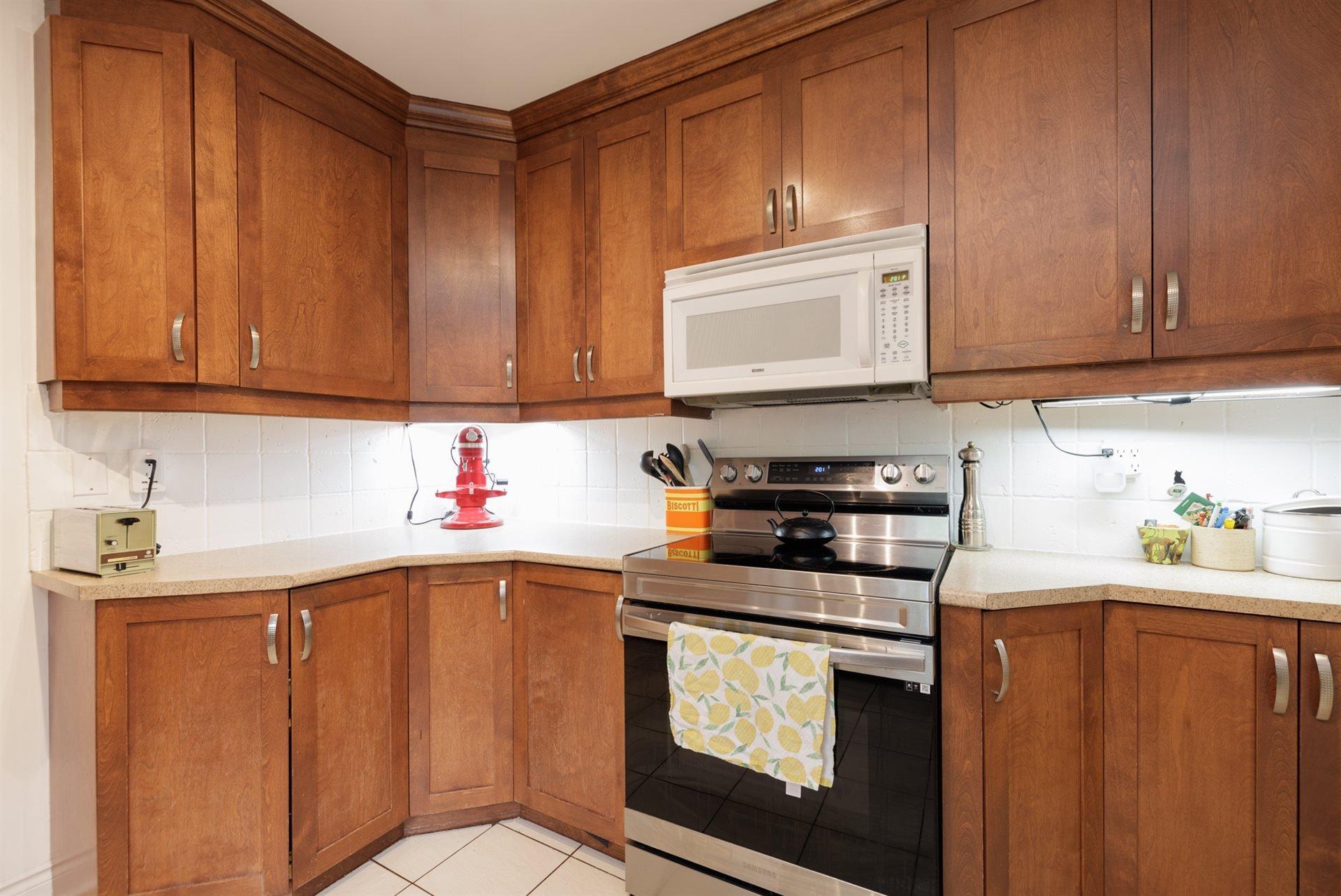 









521


Av. St-Léon

,
Dorval,




QC
H9P1Z8

