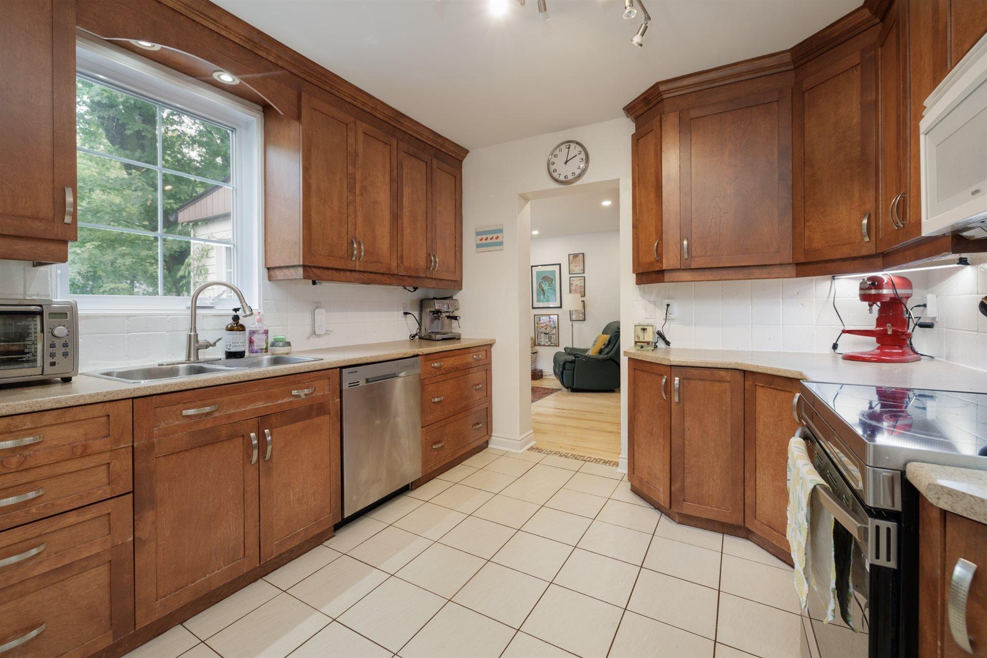 









521


Av. St-Léon

,
Dorval,




QC
H9P1Z8

