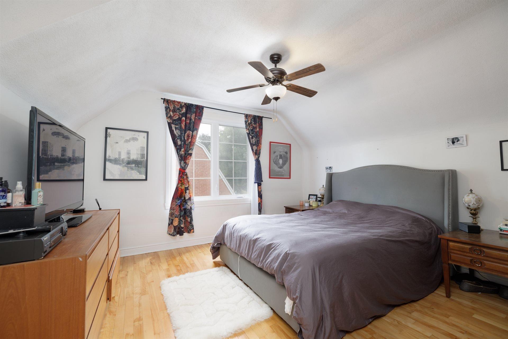 









521


Av. St-Léon

,
Dorval,




QC
H9P1Z8


