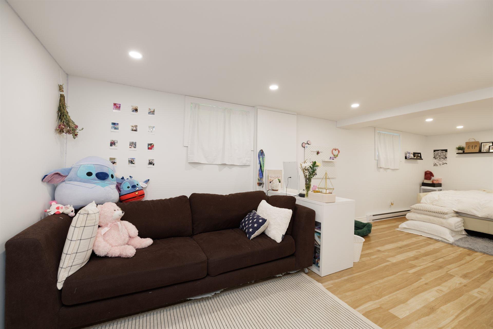 









521


Av. St-Léon

,
Dorval,




QC
H9P1Z8

