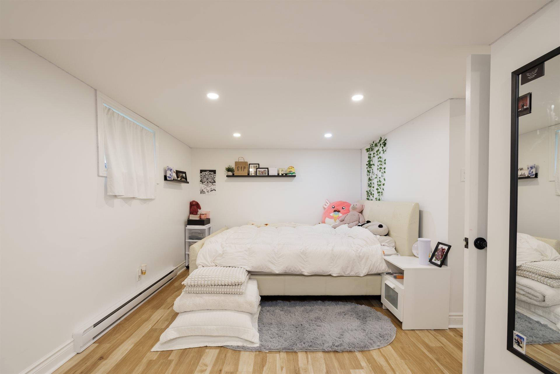 









521


Av. St-Léon

,
Dorval,




QC
H9P1Z8

