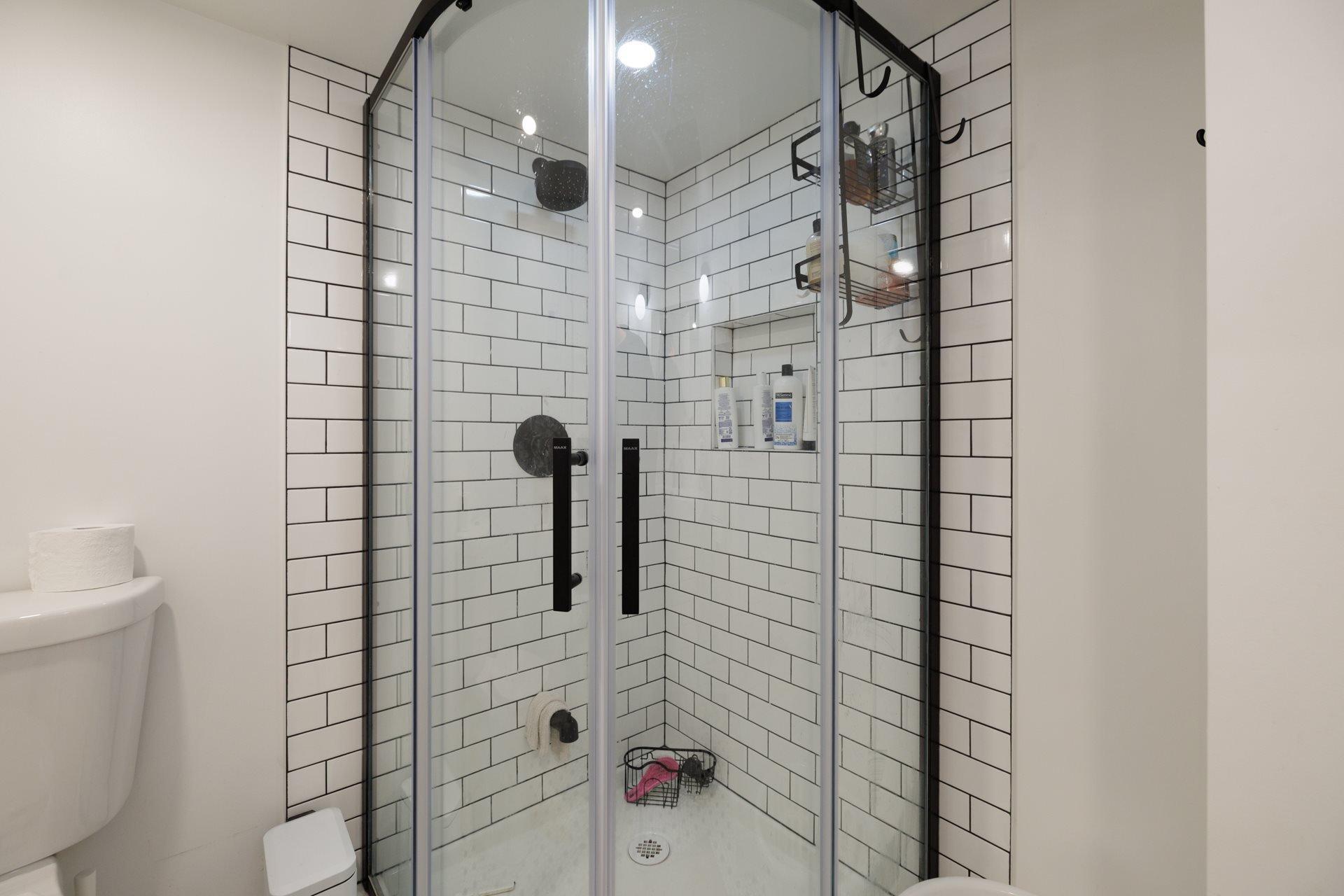 









521


Av. St-Léon

,
Dorval,




QC
H9P1Z8

