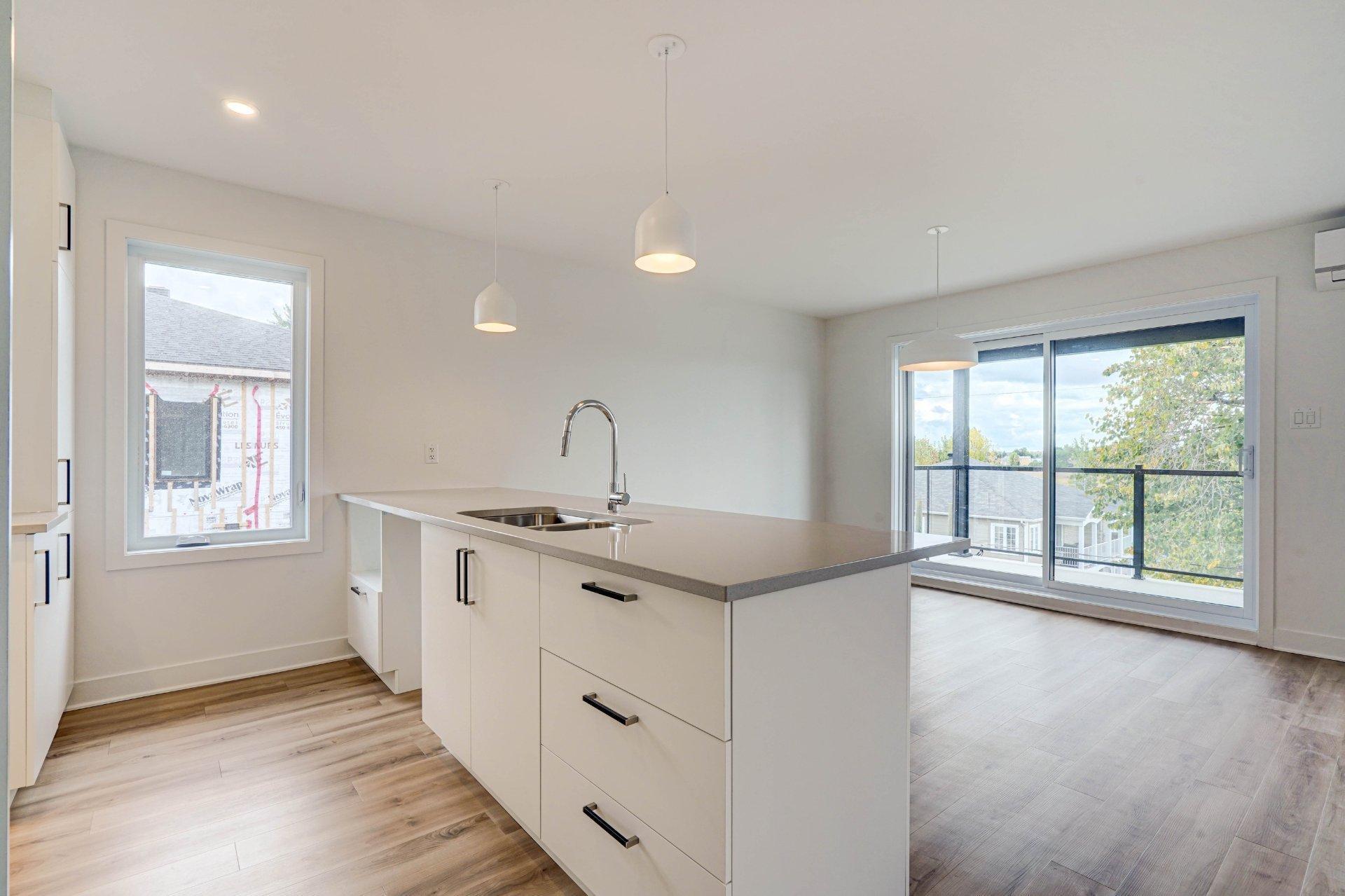 









2202


Boul. du Bord-de-l'Eau

, 5,
Salaberry-de-Valleyfield,




QC
J6S0K1

