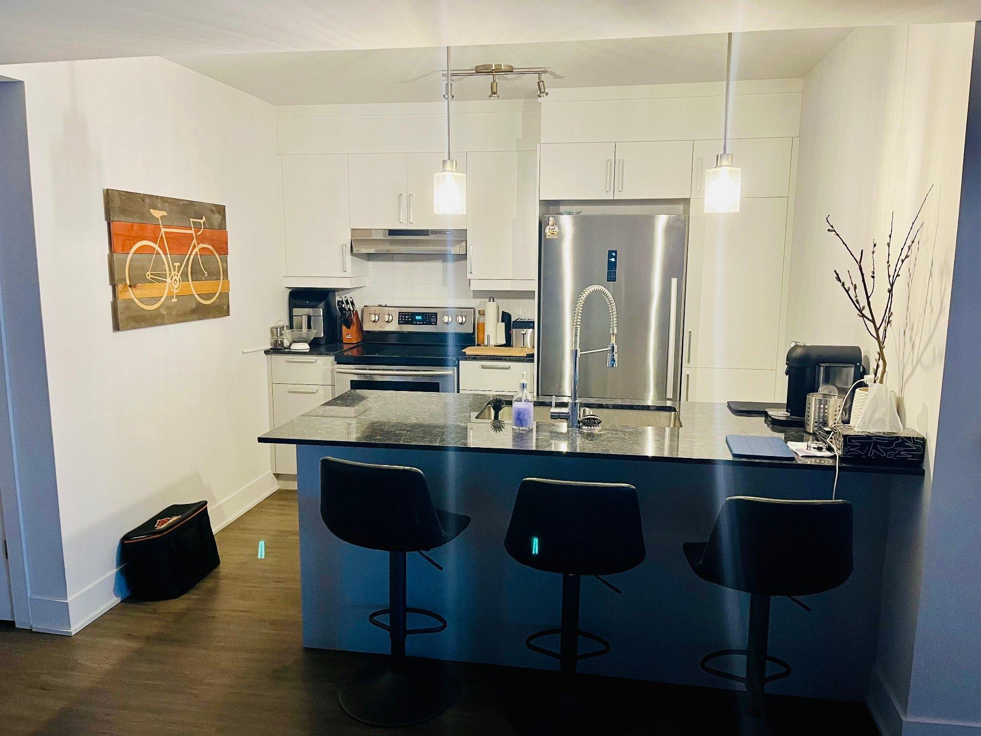 









428


Rue d'Émeraude

,
Candiac,




QC
J5R0S1

