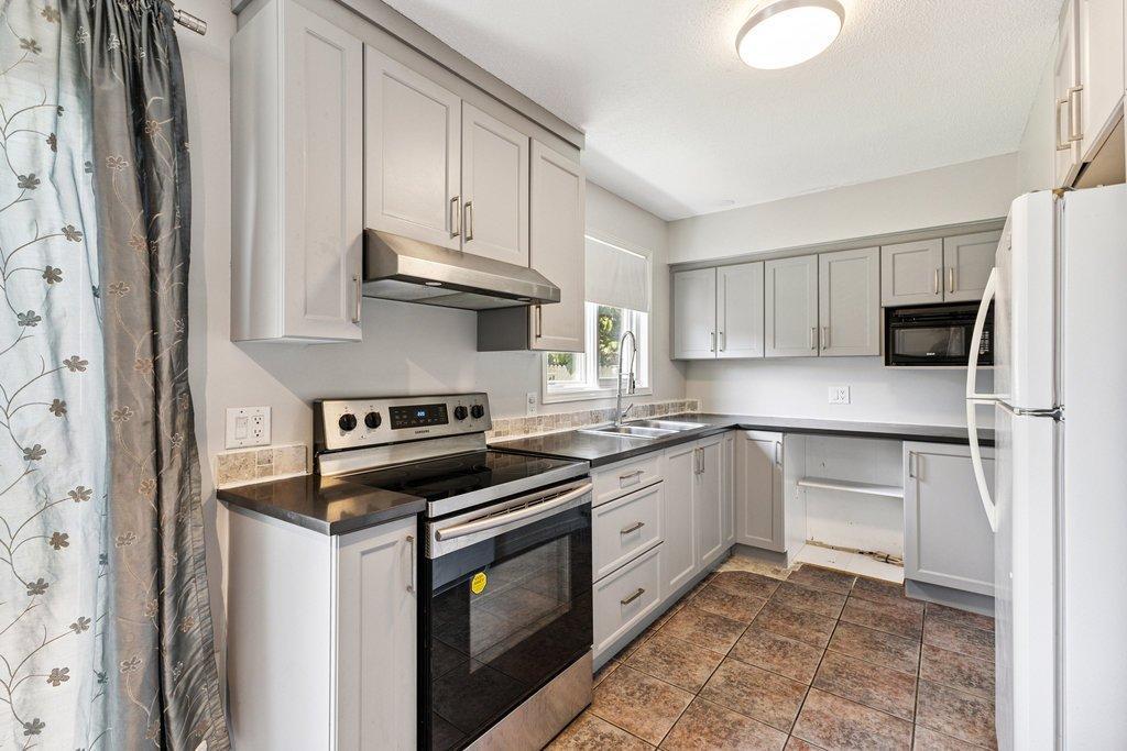 









392


Rue Ernest-Gaboury

,
Gatineau (Gatineau),




QC
J8V2S5


