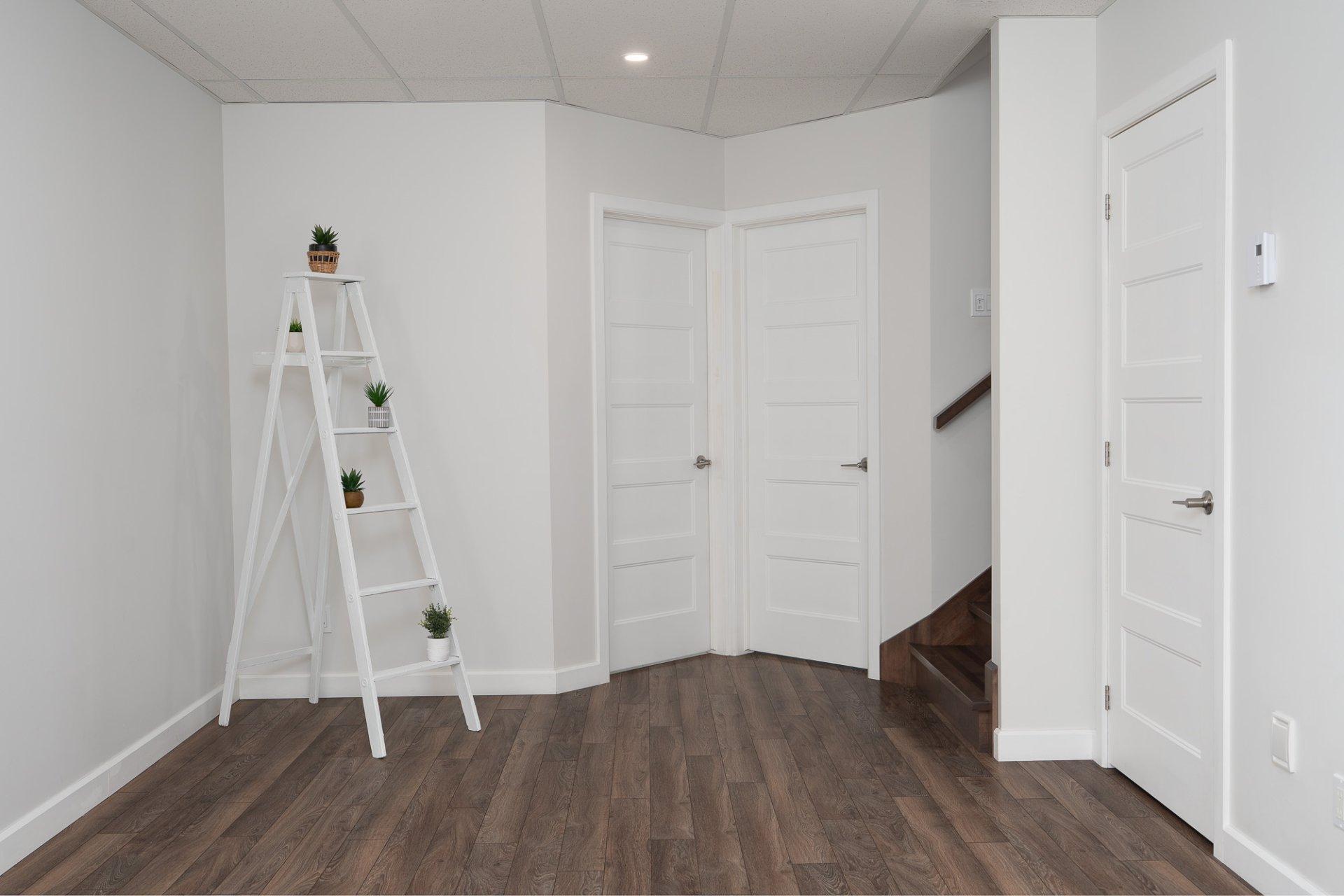 









225


Rue des Pivoines

,
Mont-Laurier,




QC
J9L3G3

