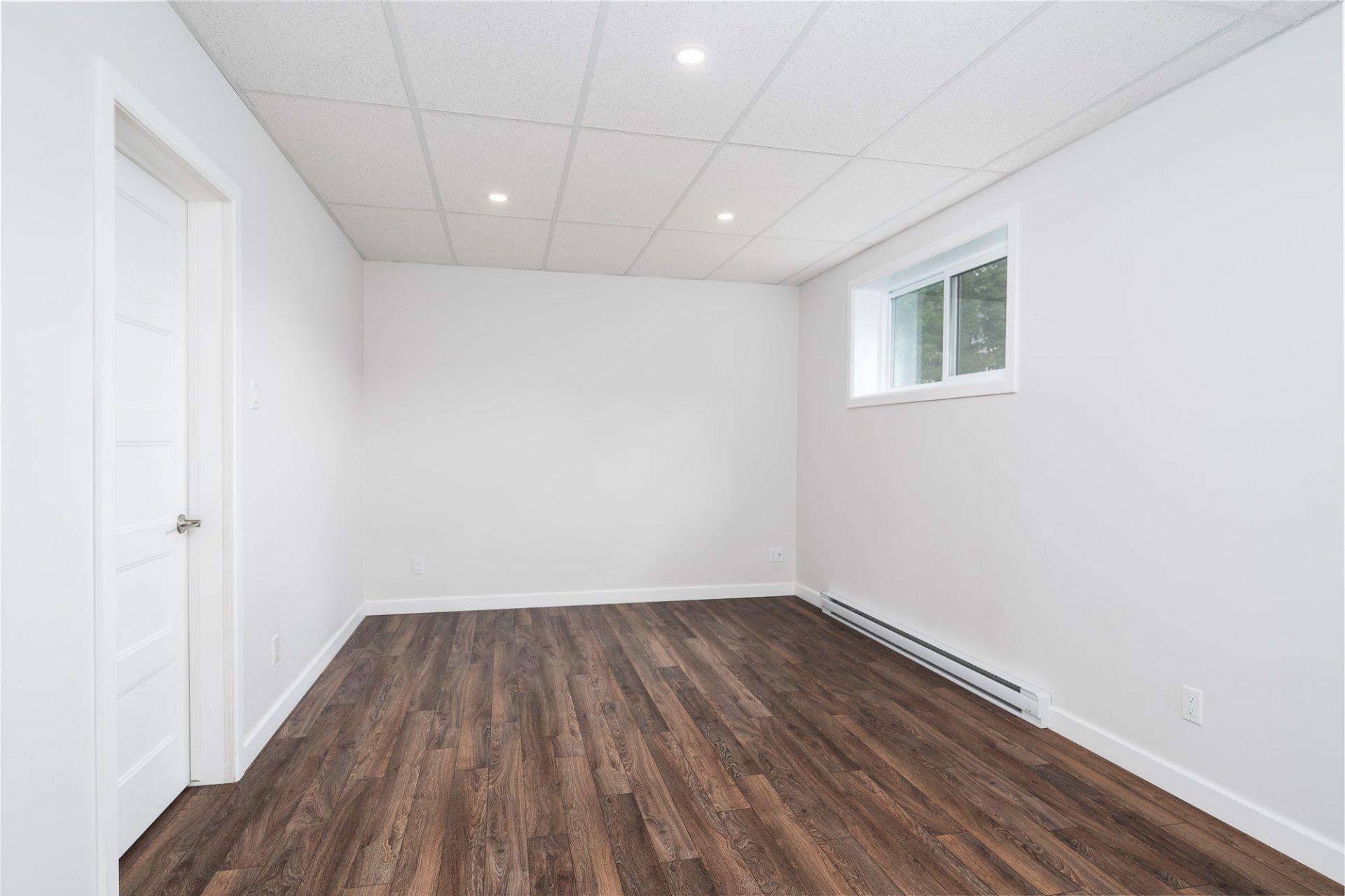 









225


Rue des Pivoines

,
Mont-Laurier,




QC
J9L3G3

