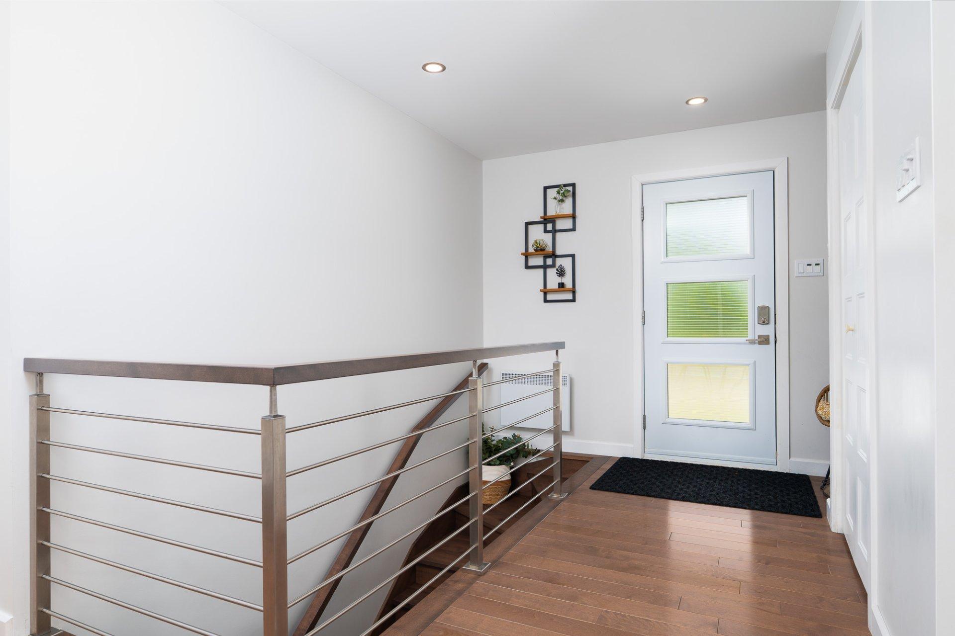 









225


Rue des Pivoines

,
Mont-Laurier,




QC
J9L3G3

