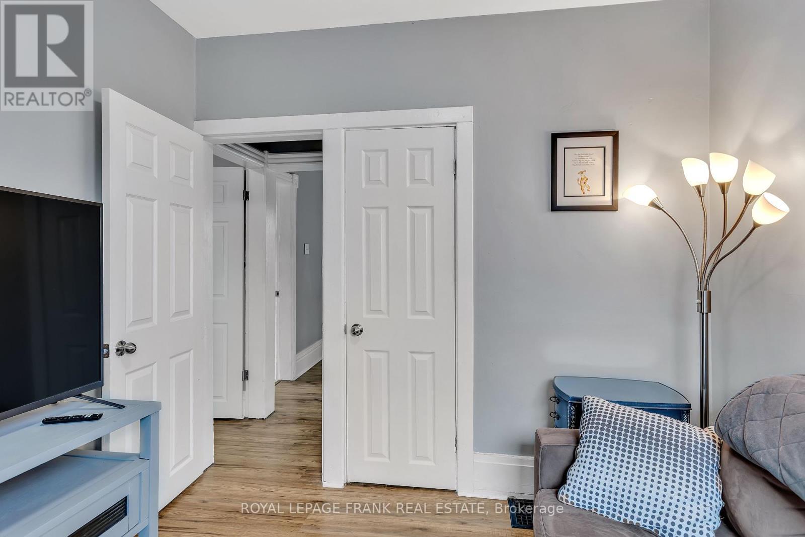 












178 STEWART STREET

,
Peterborough Central (South),




Ontario
K9J3M5

