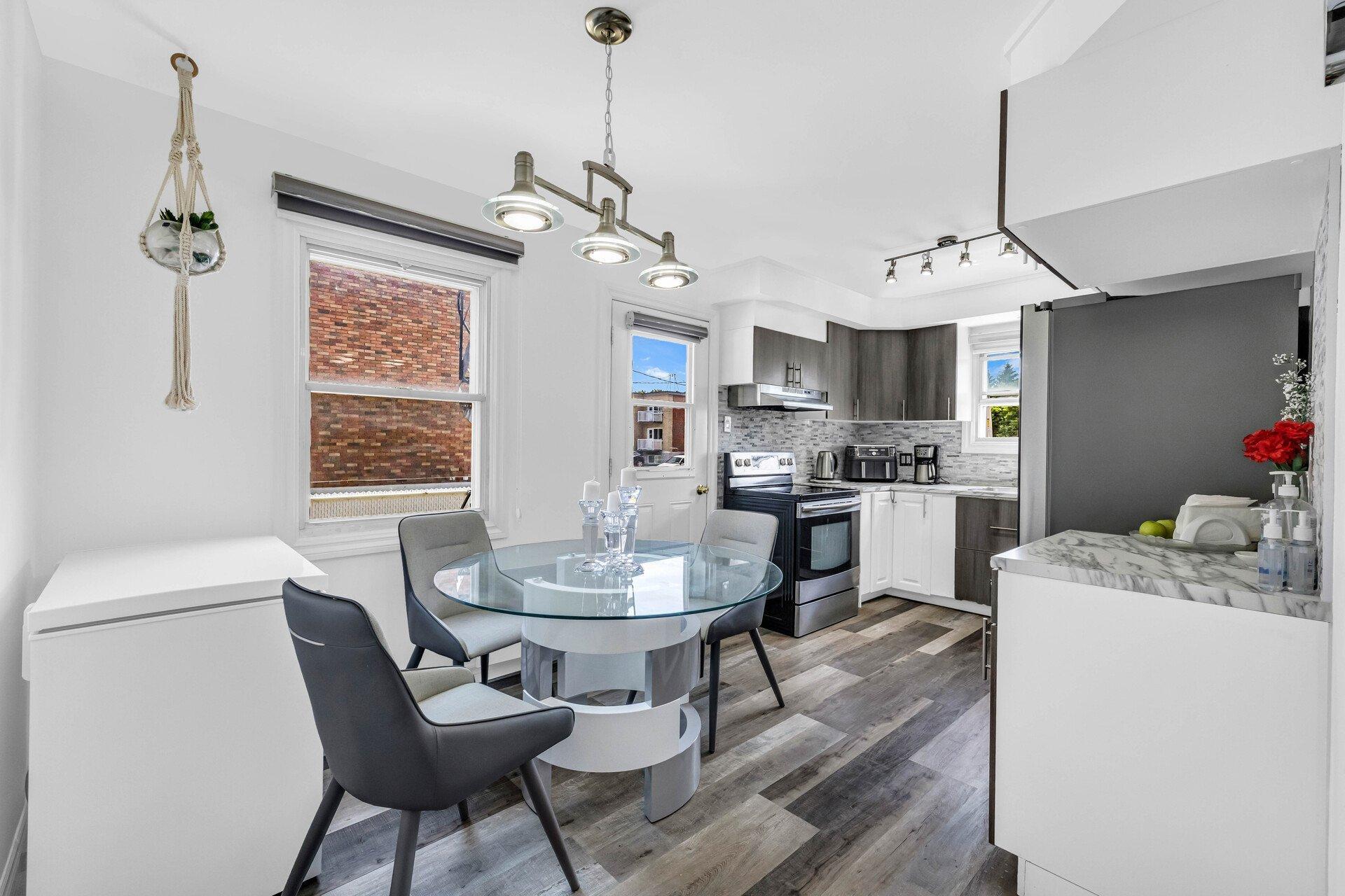 









436

 - 438


4e Rue

,
Laval (Laval-des-Rapides),




QC
H7N2B2

