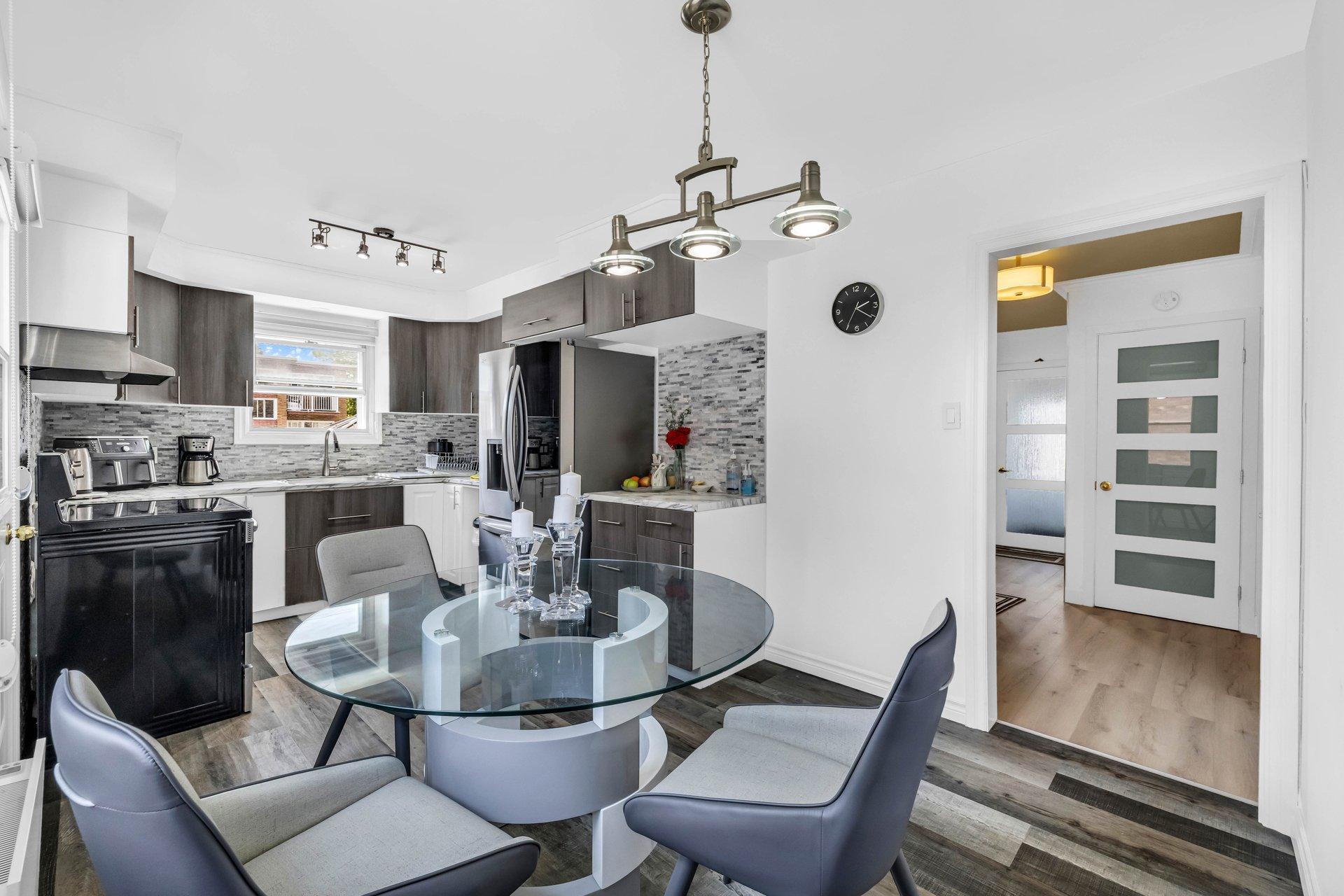 









436

 - 438


4e Rue

,
Laval (Laval-des-Rapides),




QC
H7N2B2

