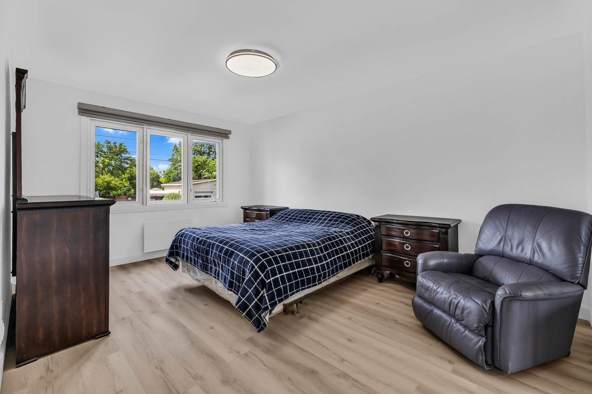 









436

 - 438


4e Rue

,
Laval (Laval-des-Rapides),




QC
H7N2B2

