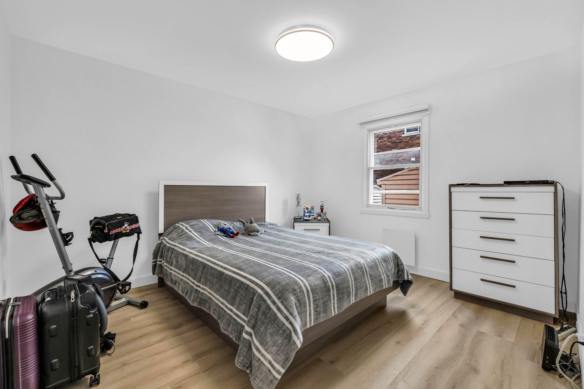 









436

 - 438


4e Rue

,
Laval (Laval-des-Rapides),




QC
H7N2B2

