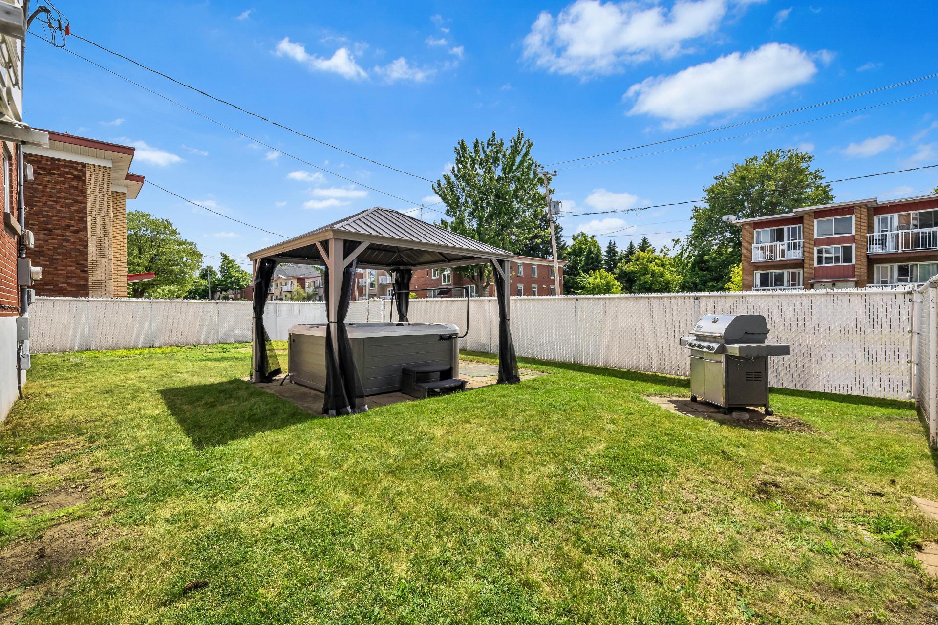 









436

 - 438


4e Rue

,
Laval (Laval-des-Rapides),




QC
H7N2B2

