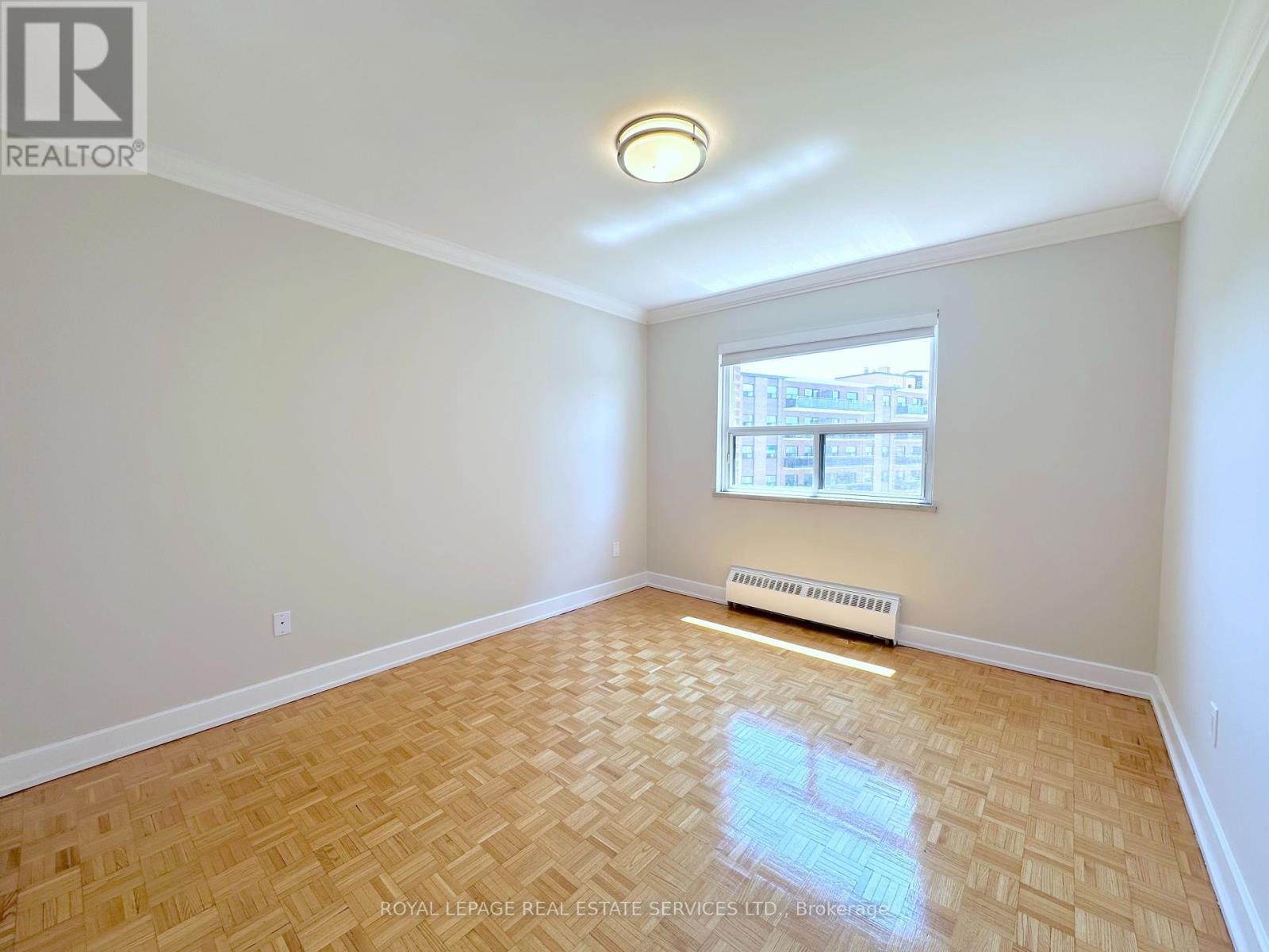 












504 - 135 ALLAN STREET

,
Oakville,




Ontario
L6J3N4

