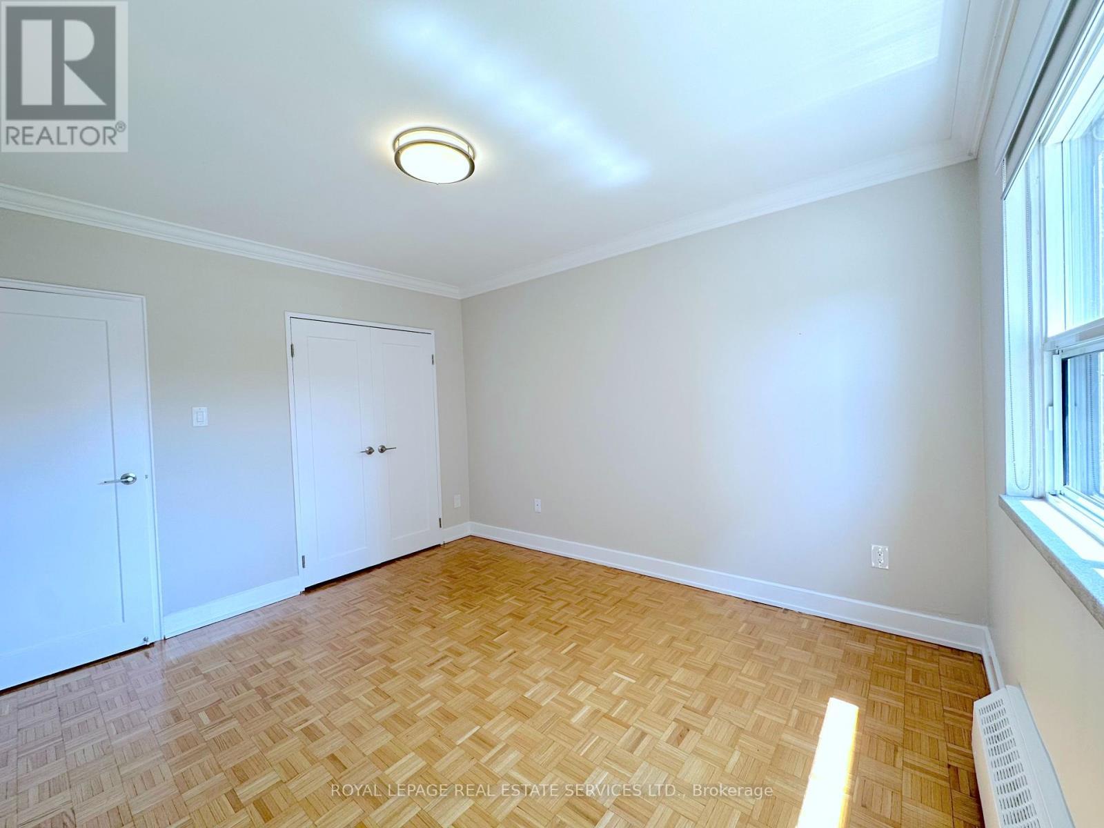 












504 - 135 ALLAN STREET

,
Oakville,




Ontario
L6J3N4

