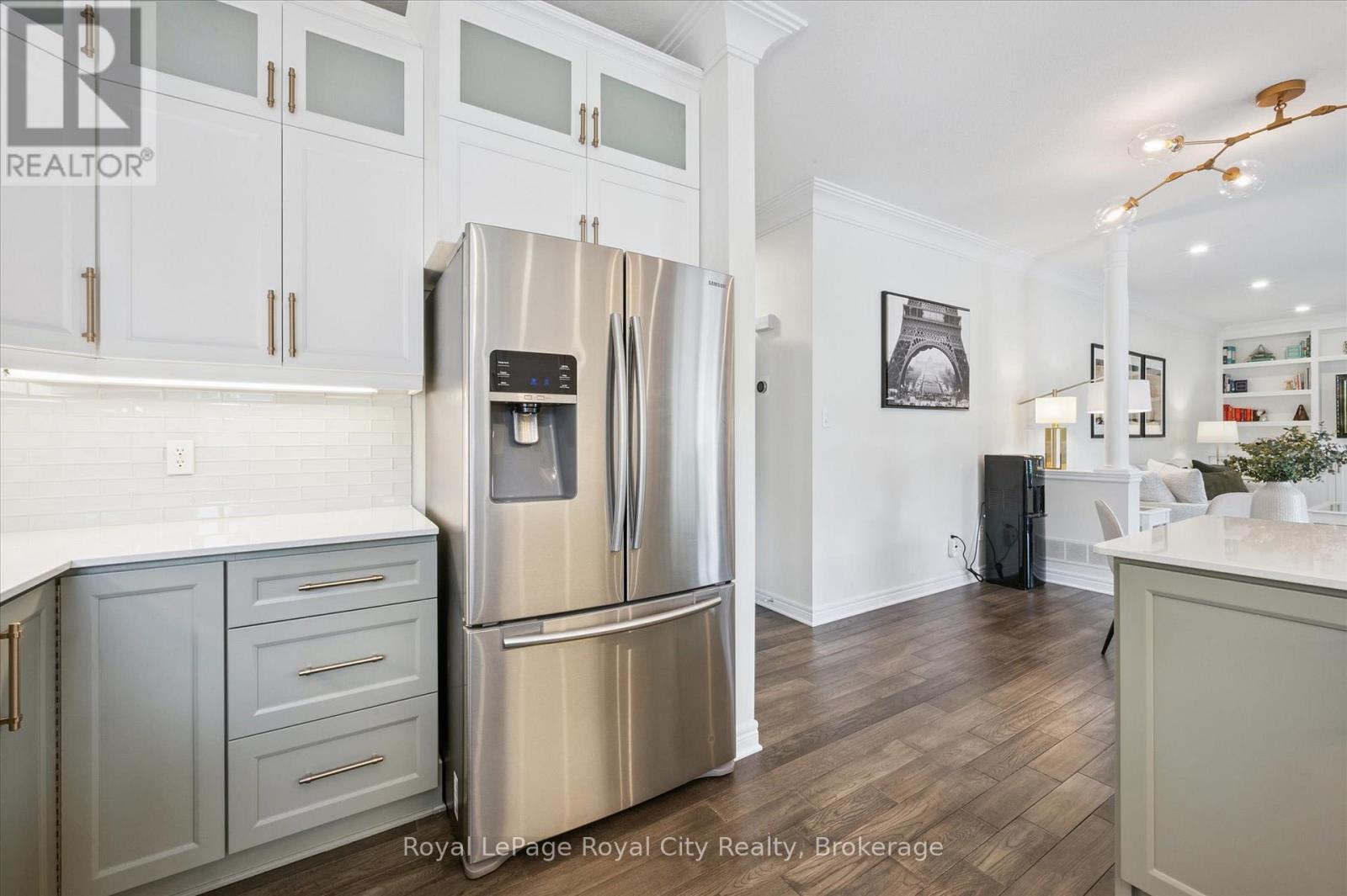 












279 FARLEY DRIVE

,
Guelph (Pineridge/Westminster Woods),




Ontario
N1L1N6

