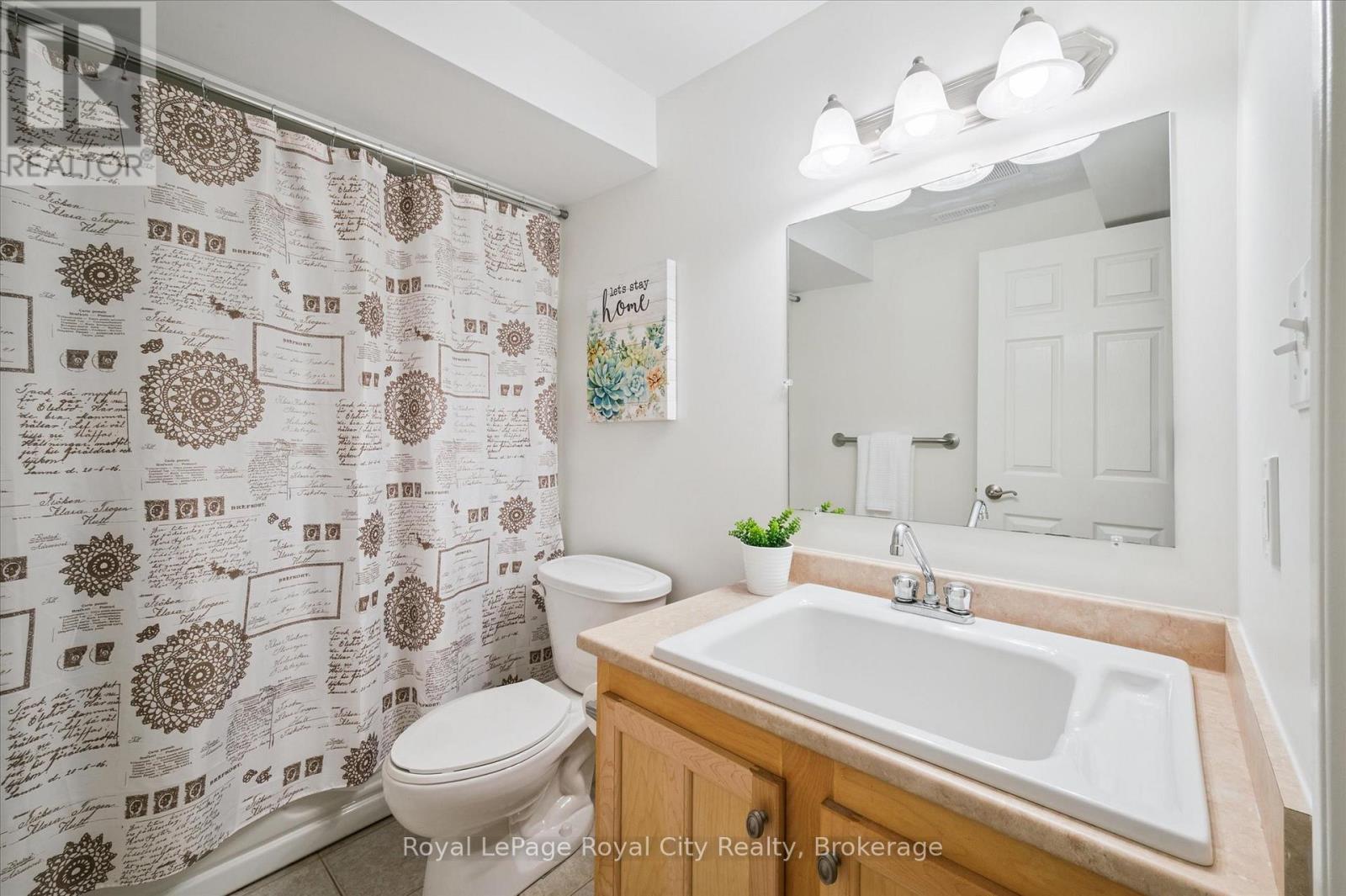 












279 FARLEY DRIVE

,
Guelph (Pineridge/Westminster Woods),




Ontario
N1L1N6

