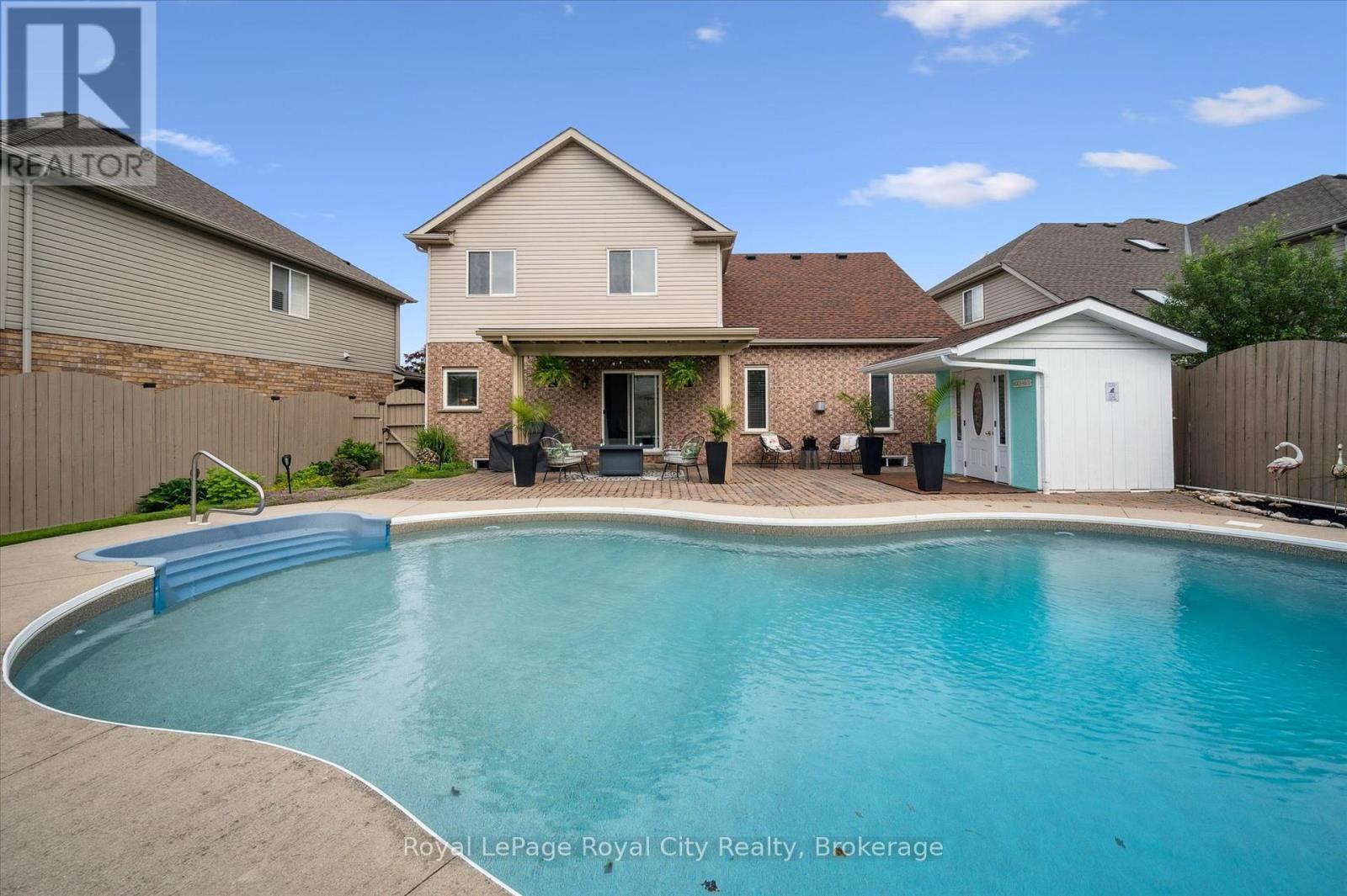 












279 FARLEY DRIVE

,
Guelph (Pineridge/Westminster Woods),




Ontario
N1L1N6


