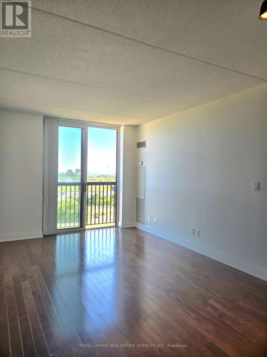 












710 - 2737 KEELE STREET

,
Toronto,




Ontario
M3M2E9

