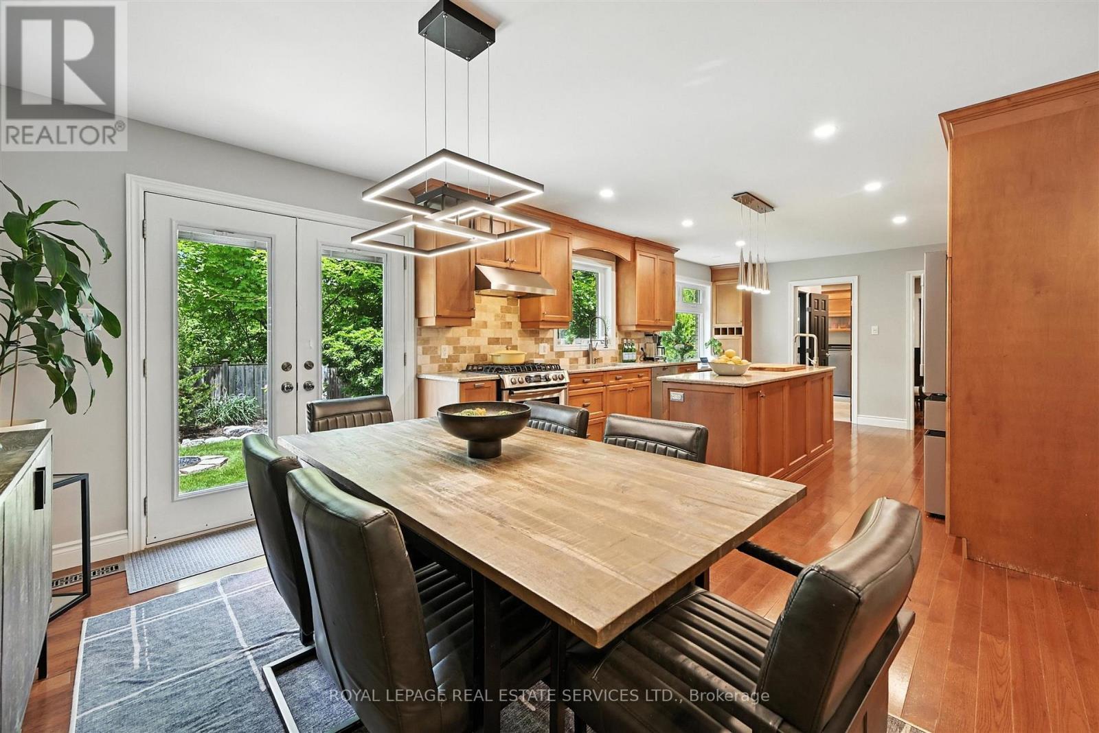 












4240 DUNVEGAN ROAD

,
Burlington,




Ontario
L7L1P8

