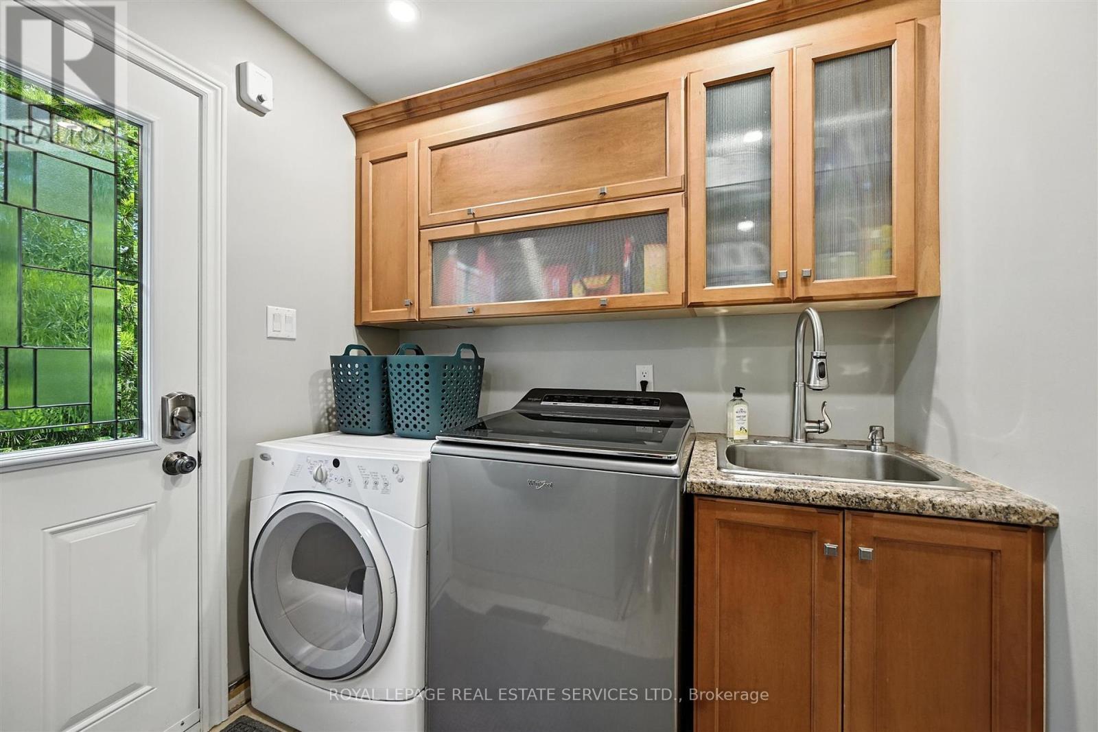












4240 DUNVEGAN ROAD

,
Burlington,




Ontario
L7L1P8


