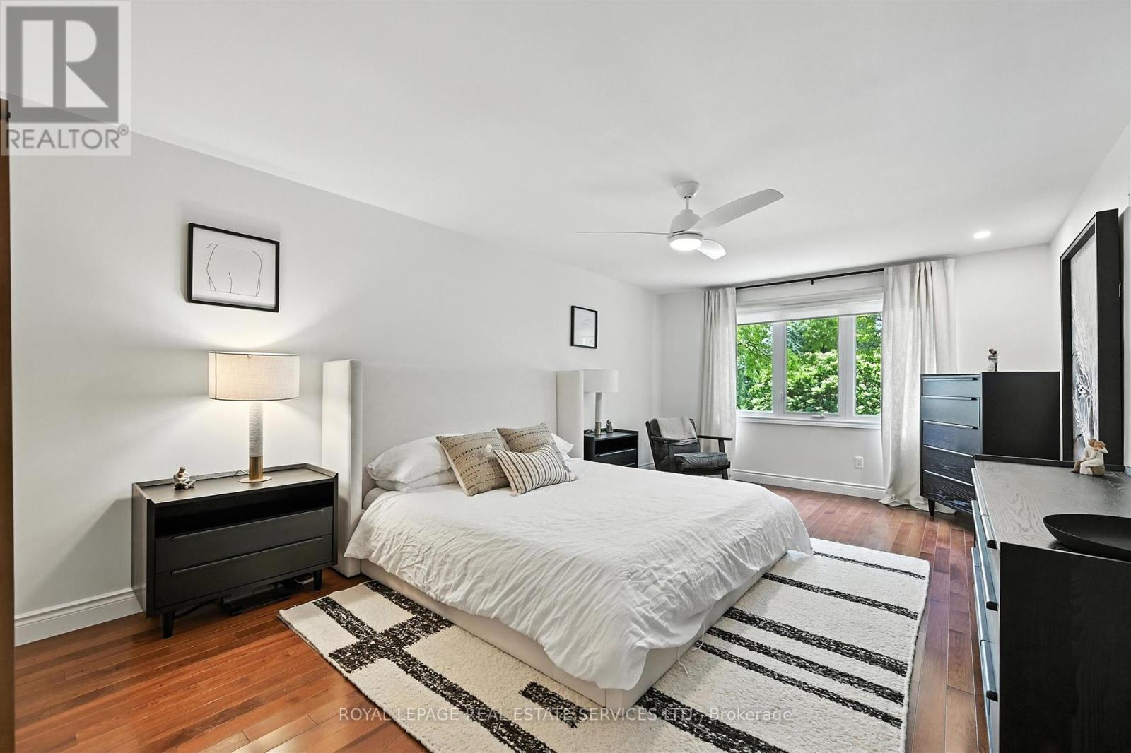 












4240 DUNVEGAN ROAD

,
Burlington,




Ontario
L7L1P8

