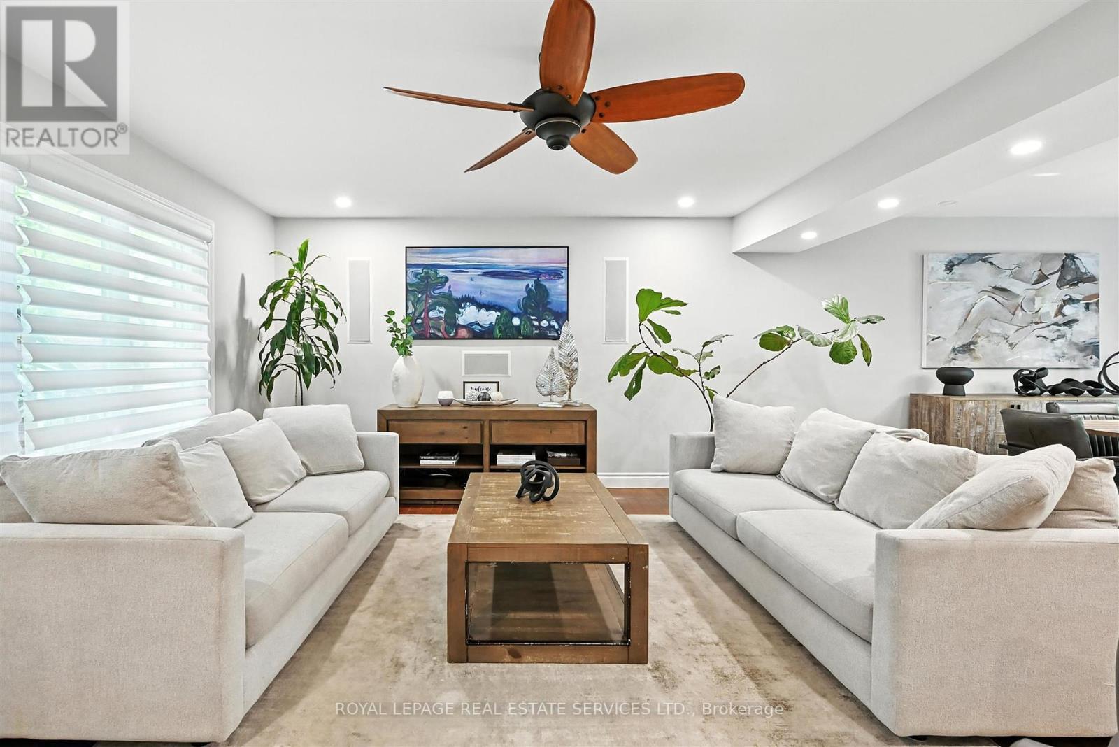 












4240 DUNVEGAN ROAD

,
Burlington,




Ontario
L7L1P8

