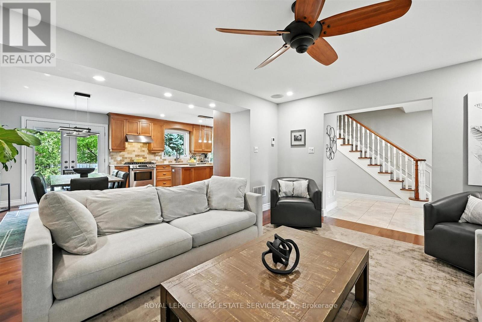 












4240 DUNVEGAN ROAD

,
Burlington,




Ontario
L7L1P8


