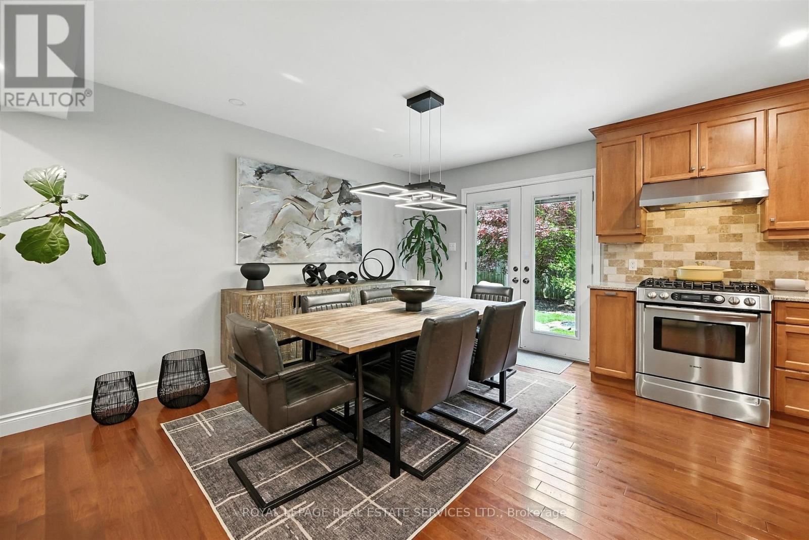 












4240 DUNVEGAN ROAD

,
Burlington,




Ontario
L7L1P8

