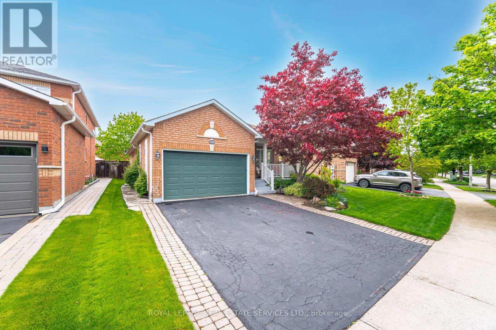 












204 EATON STREET

,
Halton Hills,




Ontario
L7G5Y2

